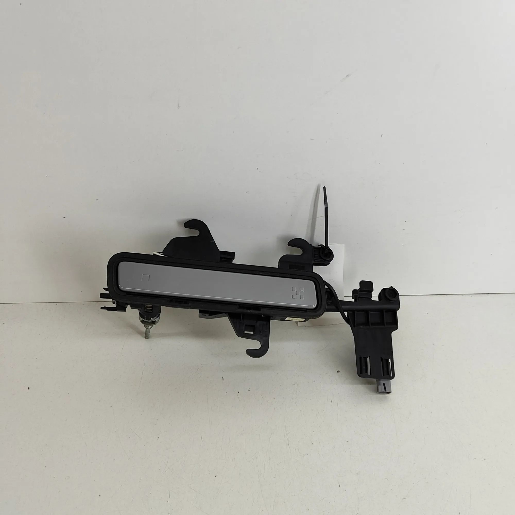 Hyundai Ioniq Exterior door handle — front right Exterior door handle — front right — HYUNDAI IO...