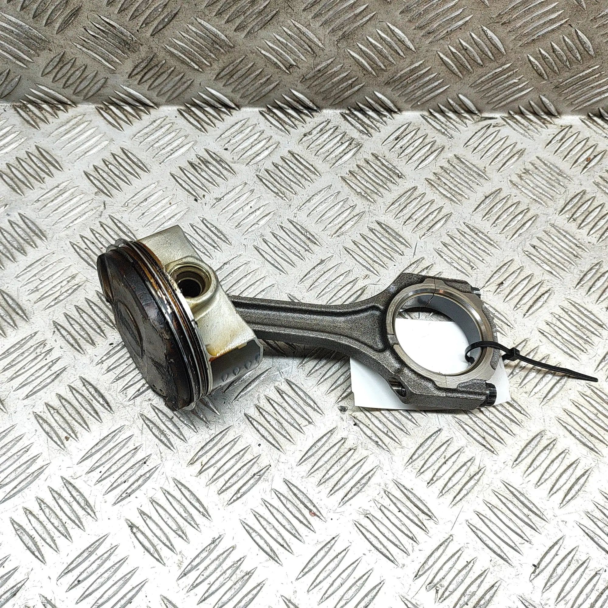 Lexus RX Piston Piston — LEXUS RX (_L2_) (2015-...) — 13101-311...