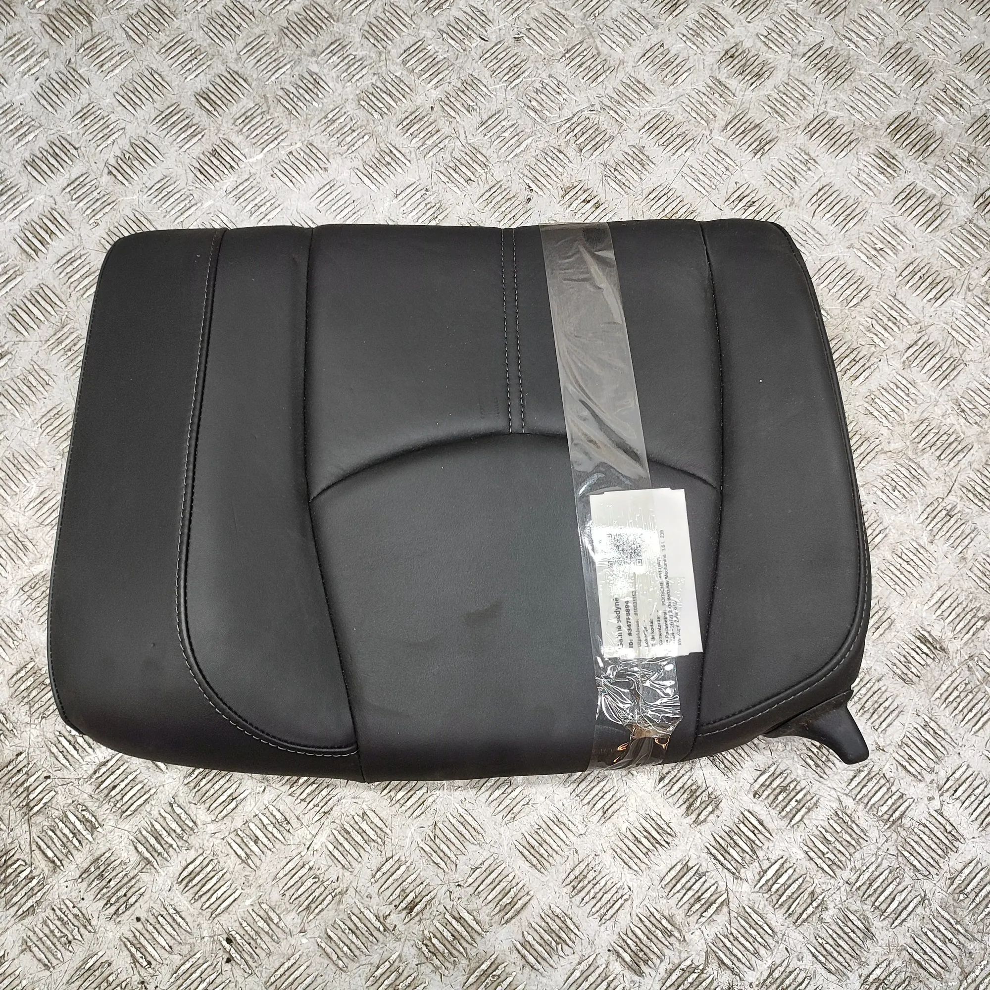 Porsche 911 (997) Takapenkki Rear seat — PORSCHE 911 (997) (2004-2012) — 997...