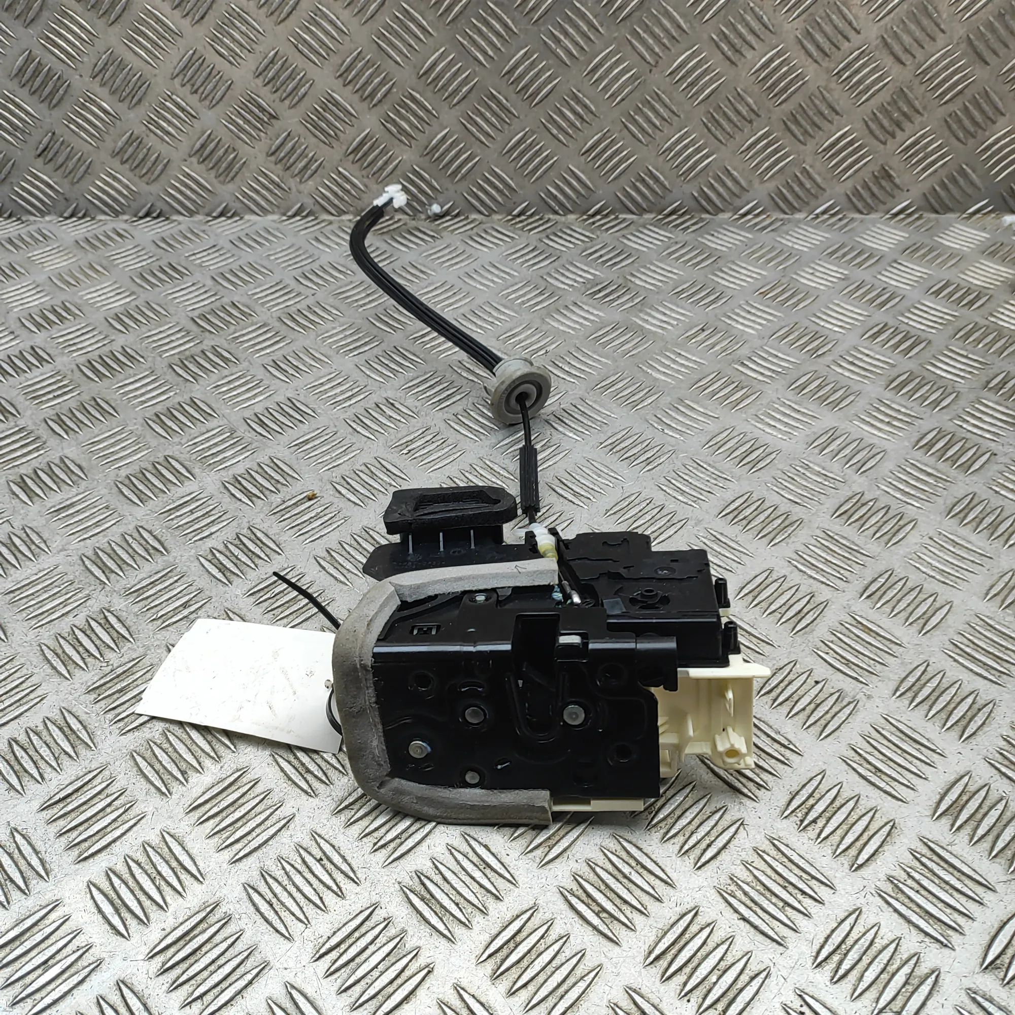 Porsche Macan (XAB) Door lock — front left Door lock — front left — PORSCHE MACAN (XAB) (2...