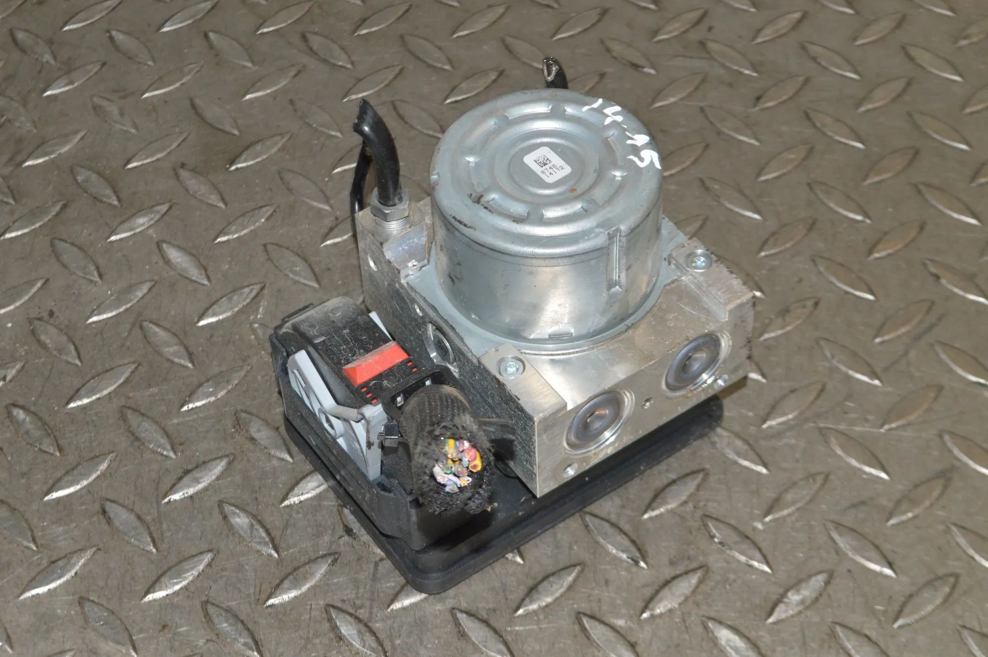 Land Rover Range Rover Evoque ABS hydraulic pump ABS Pump — LAND ROVER RANGE ROVER EVOQUE (L538)...