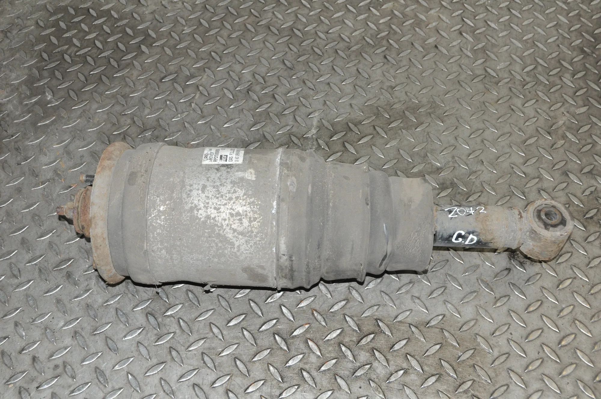 Land Rover Range Rover Sport Rear Right Air Shock Absorber Rear Right Air Shock Absorber — LAND ROVER RANG...