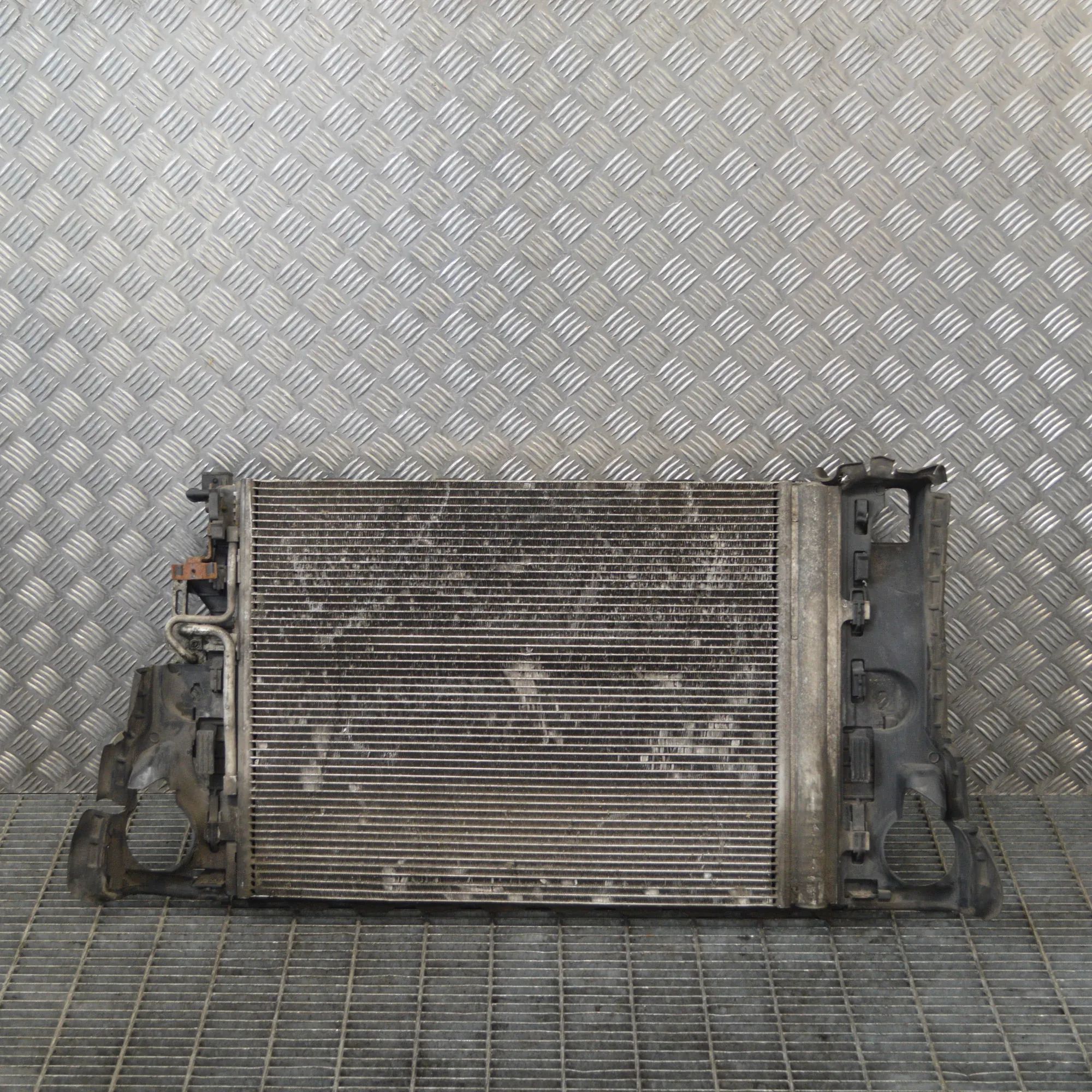 Volvo V70 Cooling Radiator Pack Cooling Radiator Pack — VOLVO V70 (III BW) (200...
