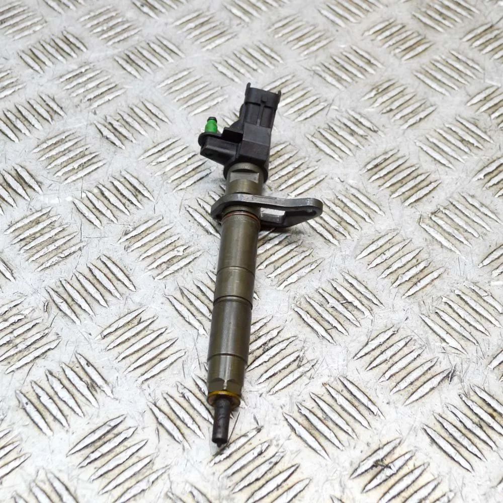 Land Rover Range Rover (L405) Fuel Injector Fuel injector — LAND ROVER RANGE ROVER (IV L405...