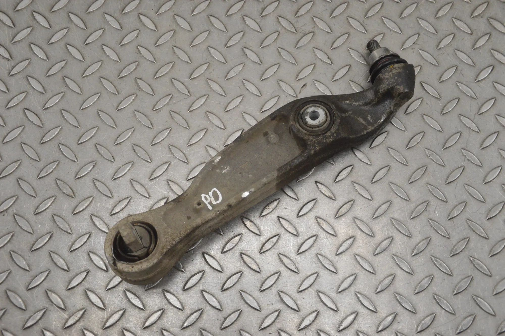 Alfa-Romeo Stelvio Front Right Straight Control Arm Front Right Straight Control Arm — ALFA ROMEO S...