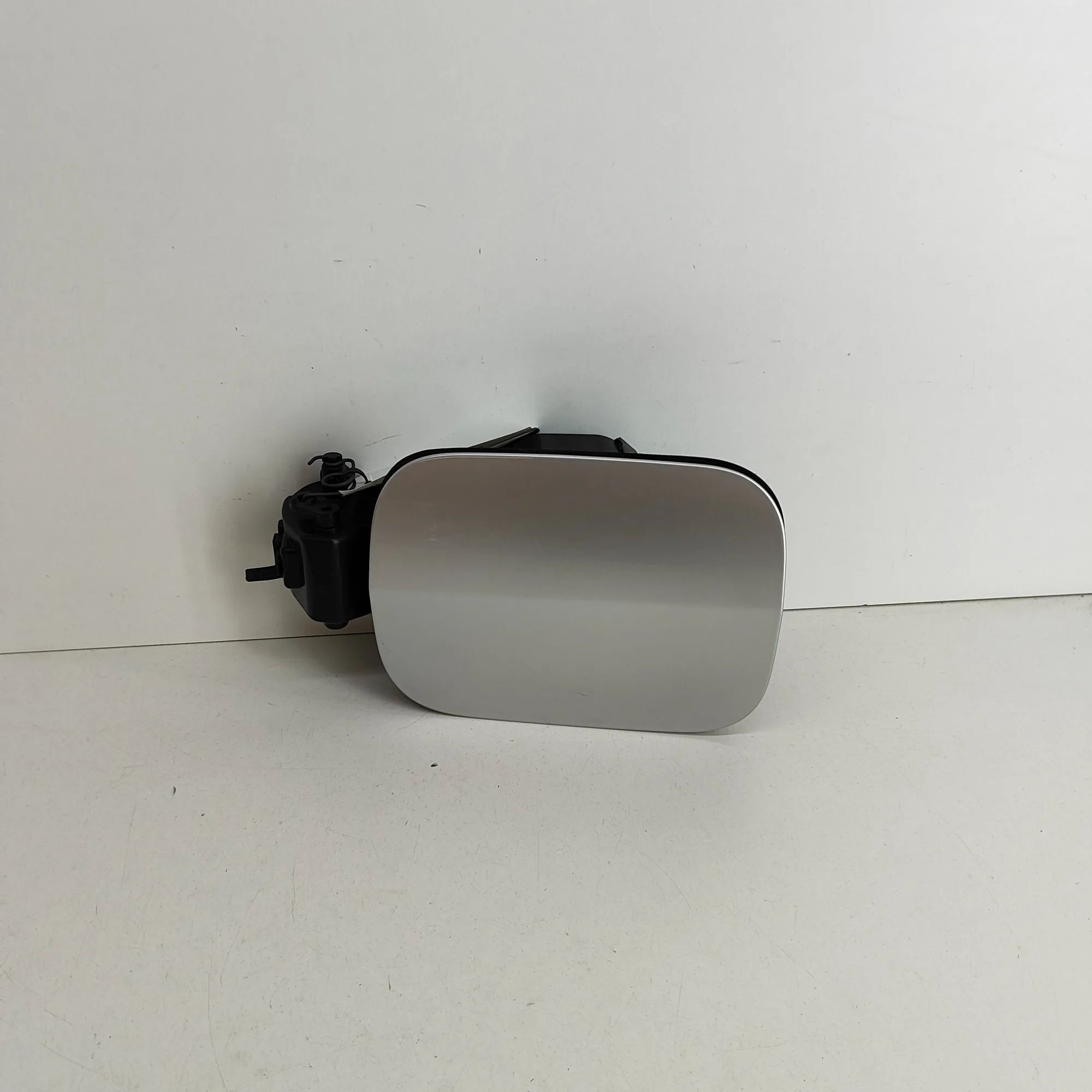 Lexus GS Fuel Tank Flap Cap Fuel Tank Flap Cap — LEXUS GS (_L1_) (2011-...)...