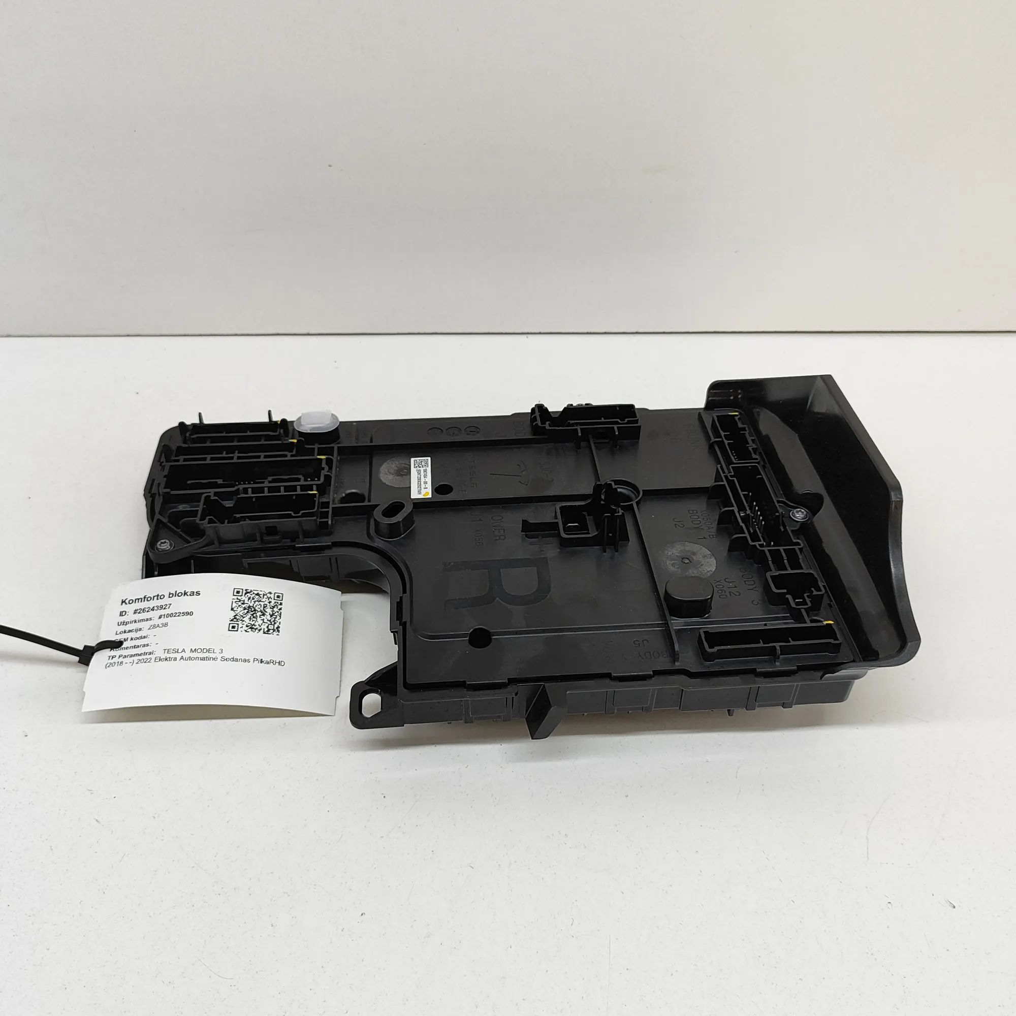 Tesla Model 3 Comfort Control Unit Comfort Control Unit — TESLA MODEL 3 (2018-...)...