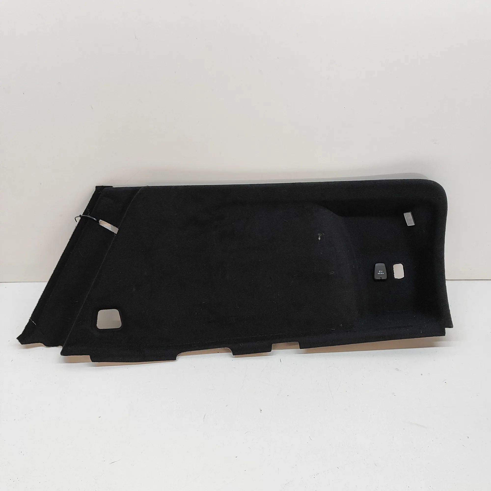 Volvo V60 Right Side Trunk Trim Right Side Trunk Trim — VOLVO V60 (II) (2019-.....