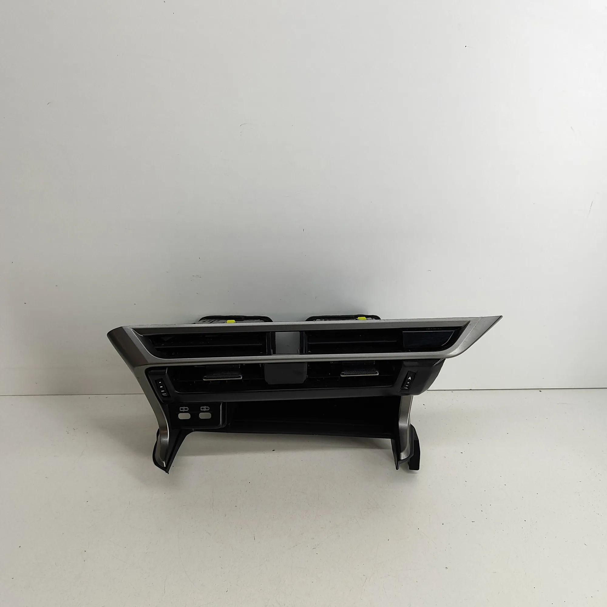 Lexus RX Dashboard Air Vents Dashboard Air Vents — LEXUS RX (_LA1_, _LH1_) (...