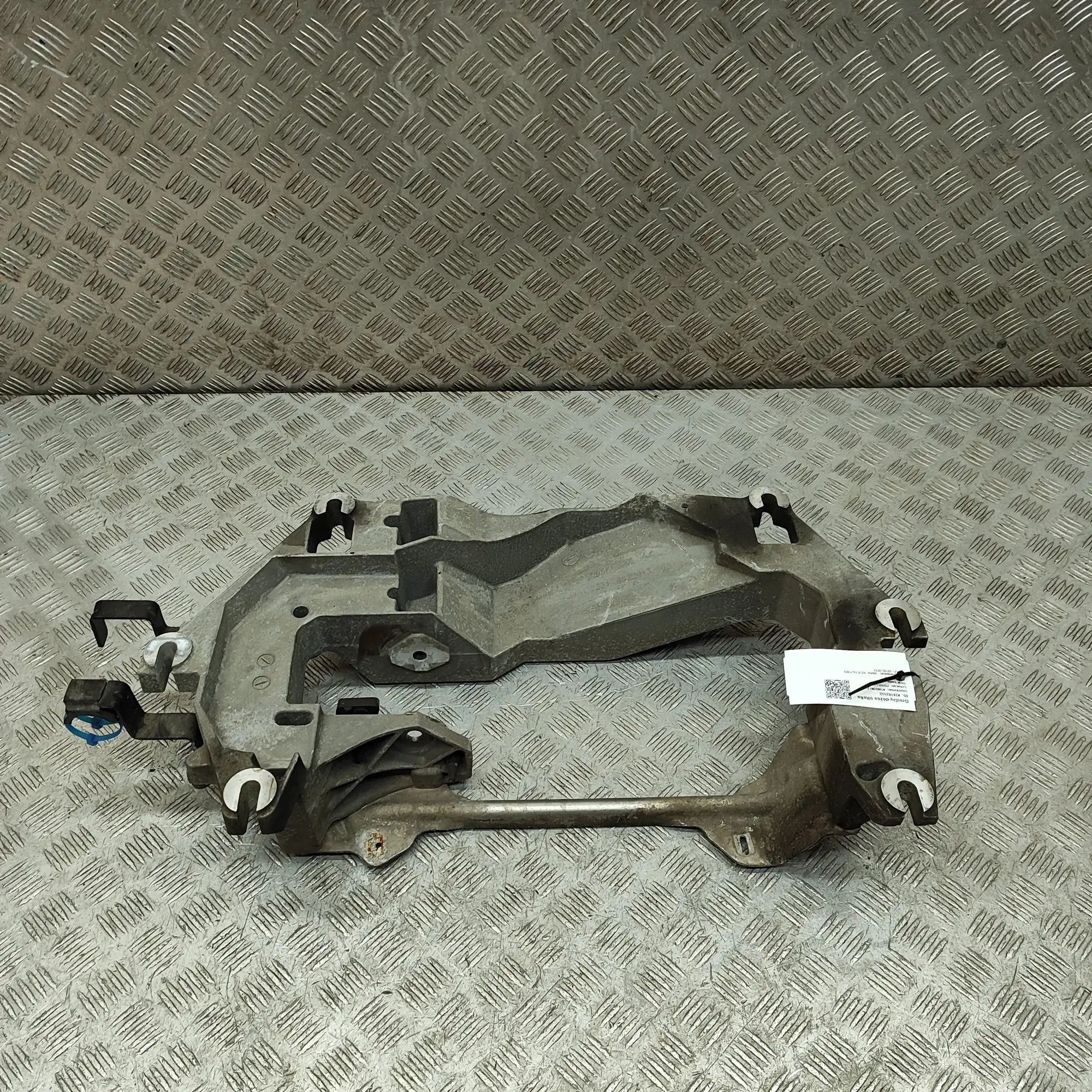 BMW X5 (E70) Gearbox Support Mount Bracket Gearbox Support Mount Bracket — BMW X5 (F15, F8...
