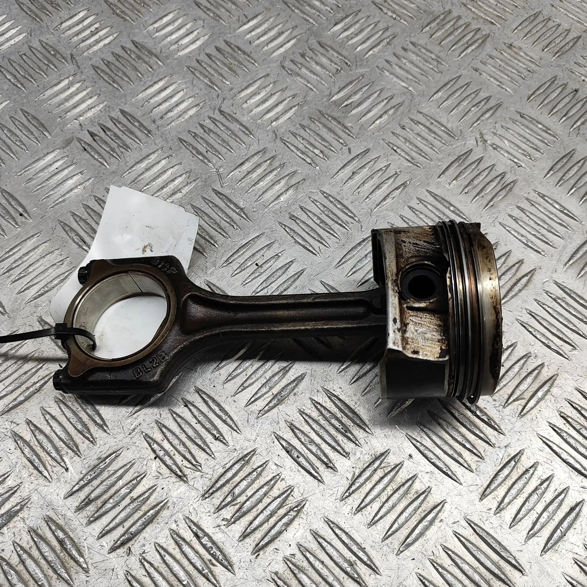 Mini One, Cooper, Clubman (R55 - R59) Piston Piston — MINI COOPER (R56) (2005-2013) — 989465...