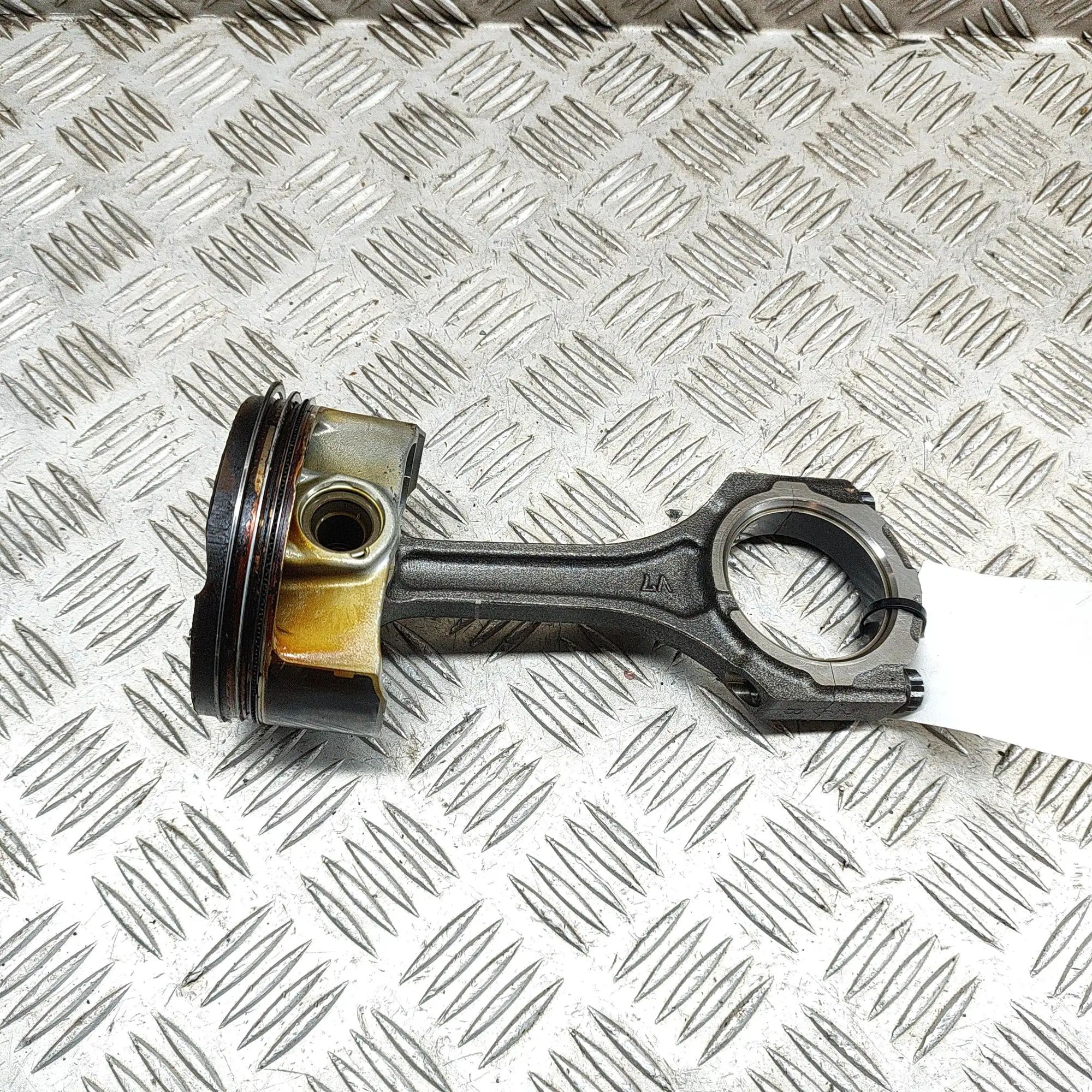 Lexus RX Piston Piston — LEXUS RX (_L2_) (2015-...) — 13201-392...