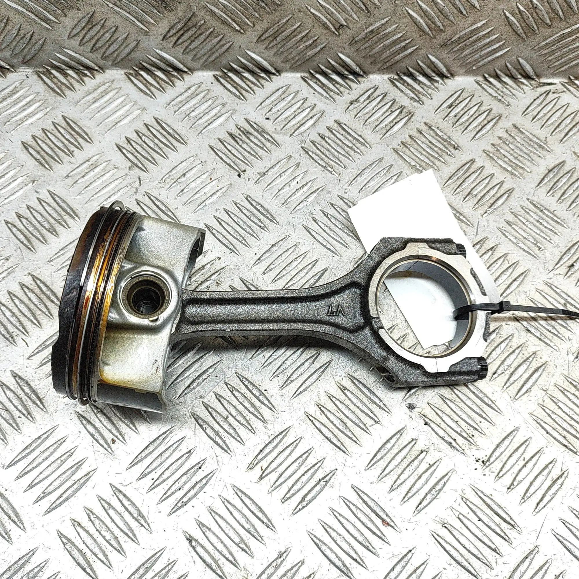 Lexus RX Piston Piston — LEXUS RX (_L2_) (2015-...) — 13201-392...