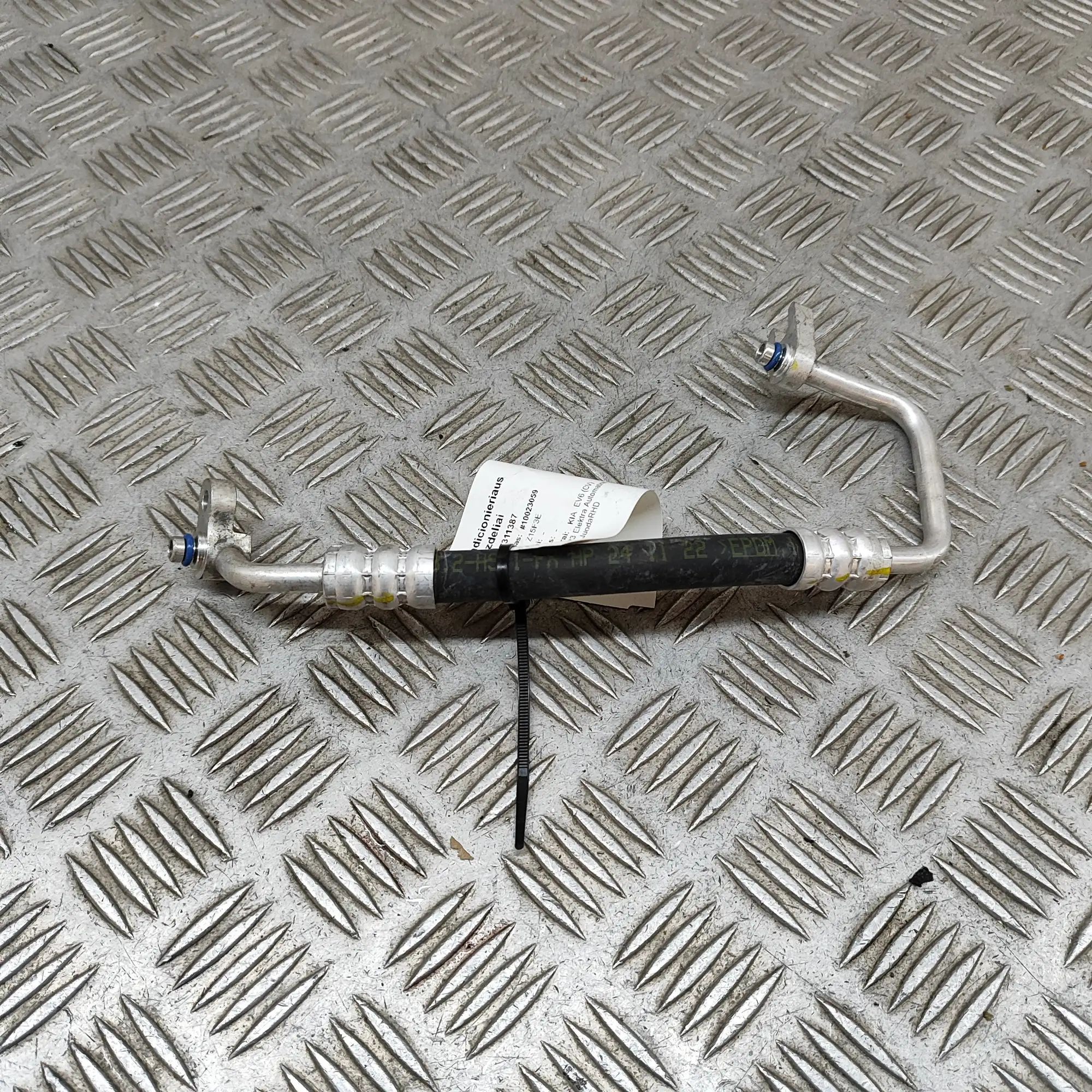 Kia EV6 A/C Air Con Hose Pipe A/C Air Con Hose Pipe — KIA EV6 (CV) (2021-...)...