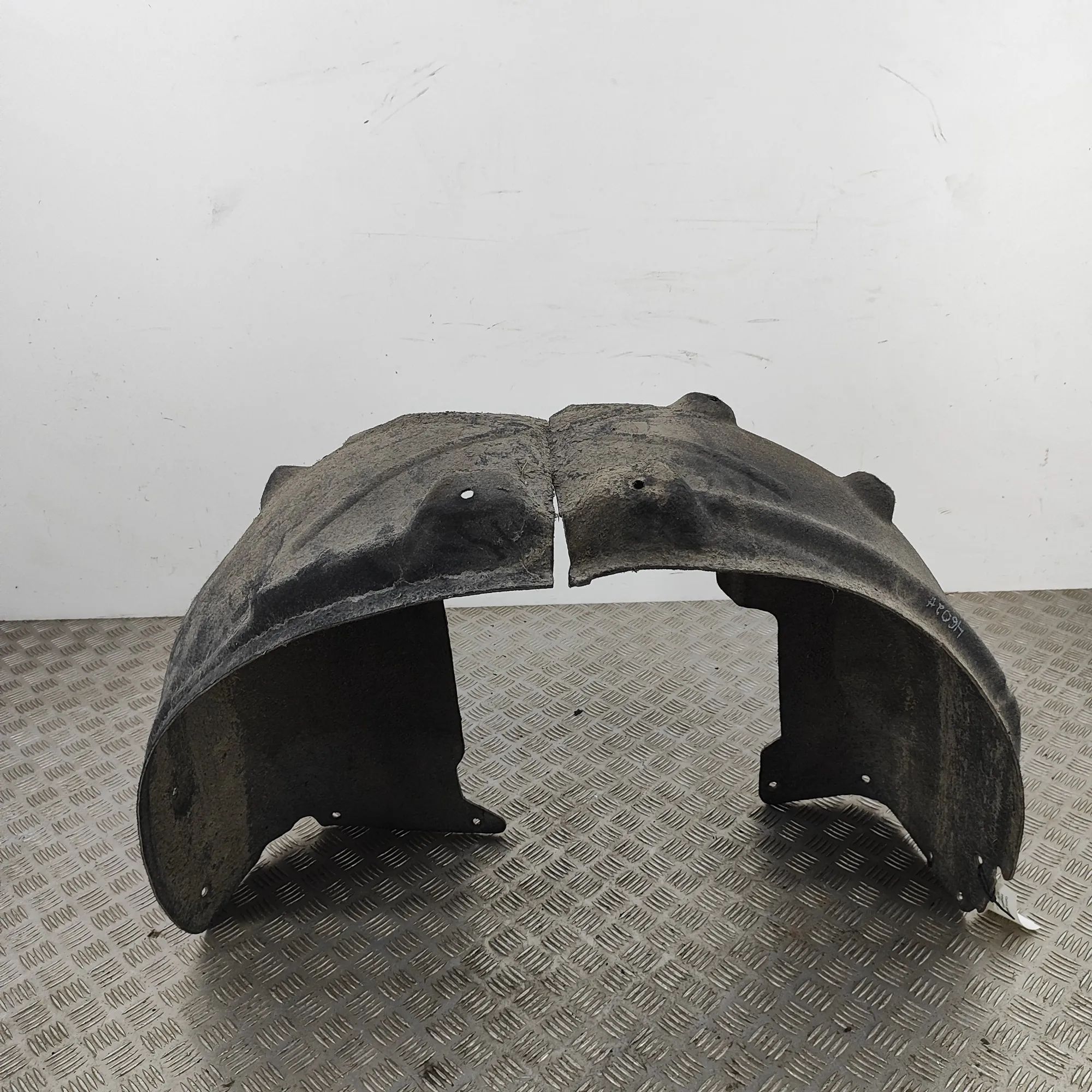 Tesla Model X Rear Right Arch Liner Rear Right Arch Liner — TESLA MODEL X (2013-......