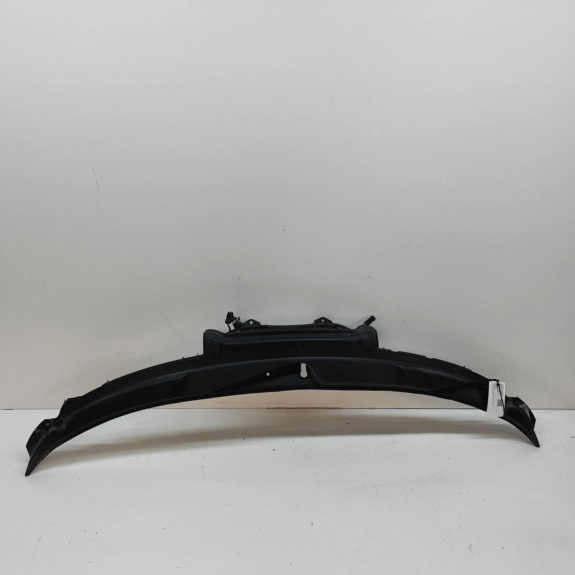 Porsche 911 (996) Front Wiper Cowl Trim Front Wiper Cowl Trim — PORSCHE 911 (Cabrio 996...
