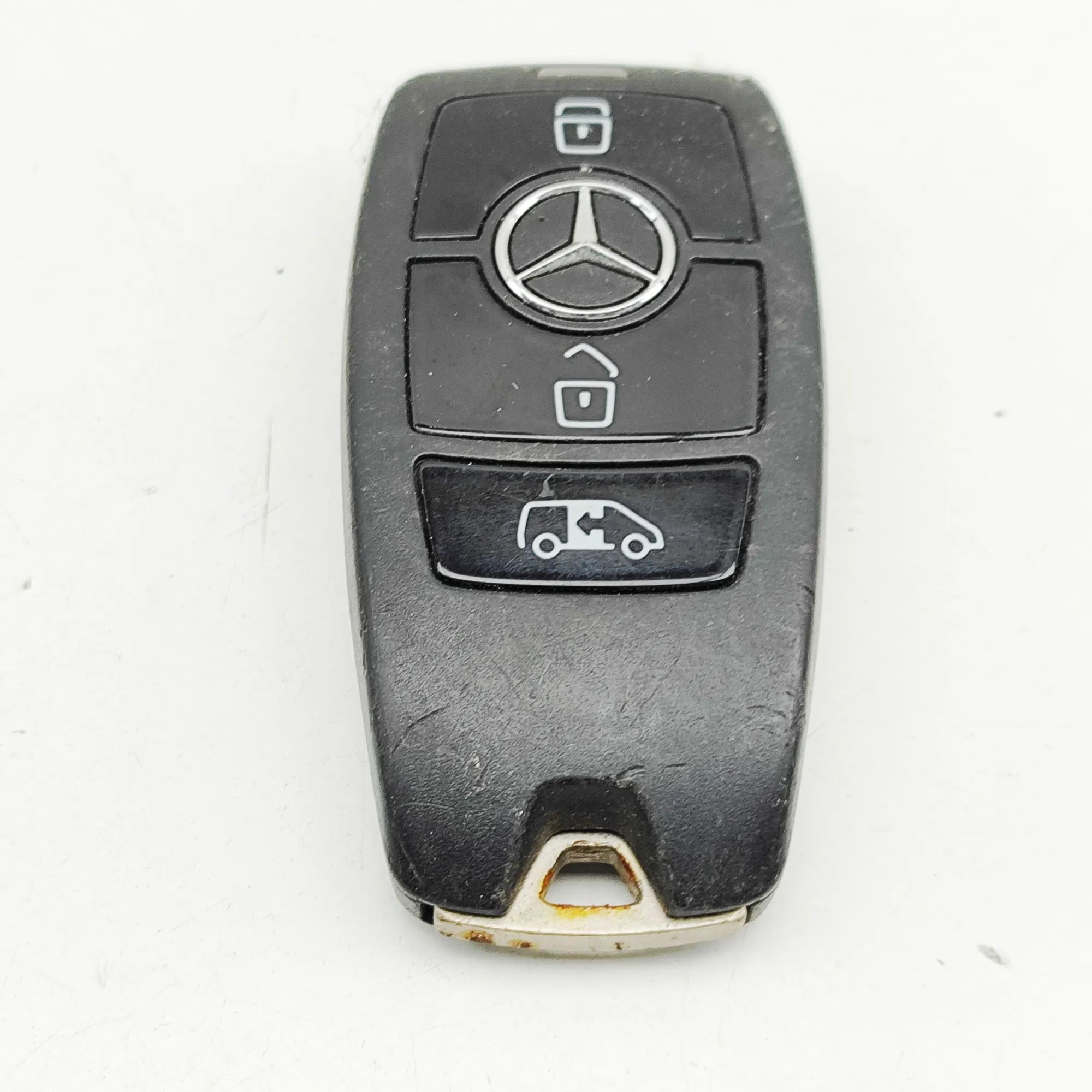 Mercedes-Benz Sprinter (W907 / W910)  Ignition key Ignition key — MERCEDES BENZ SPRINTER (3, 5-t V...