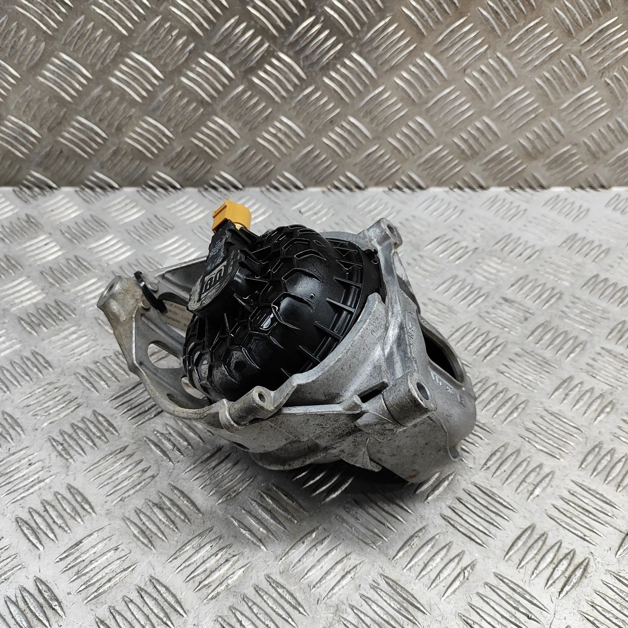 Audi Q5 (FY) Left Side Engine Mount Left Side Engine Mount — AUDI Q5 (FY) (2016-......