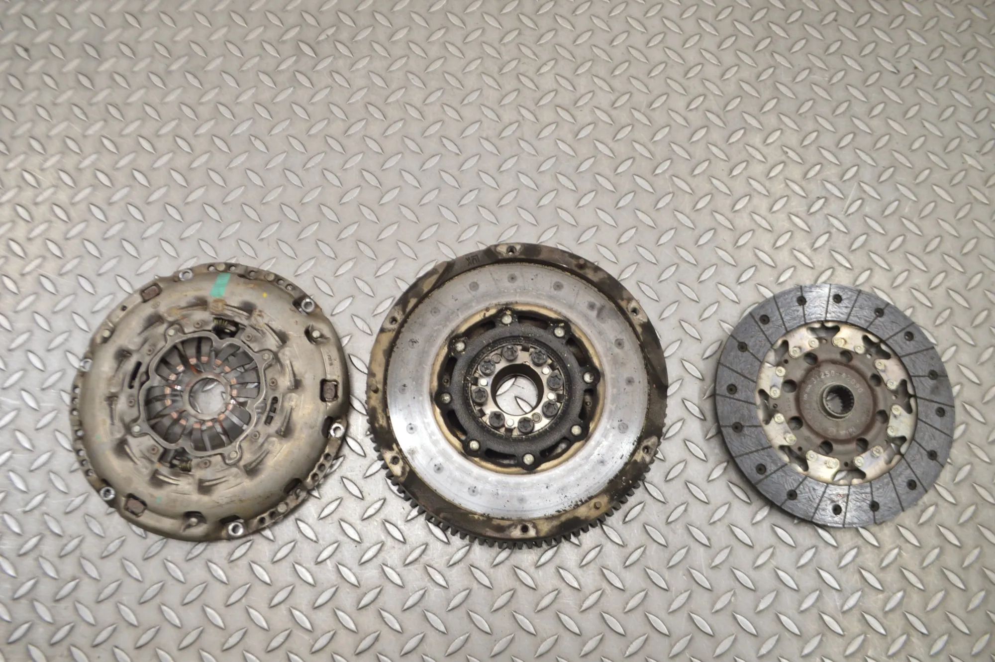 Toyota RAV4 (XA40) kytkinsarja Clutch kit — TOYOTA RAV (4 IV _A4_) (2012-2018)...