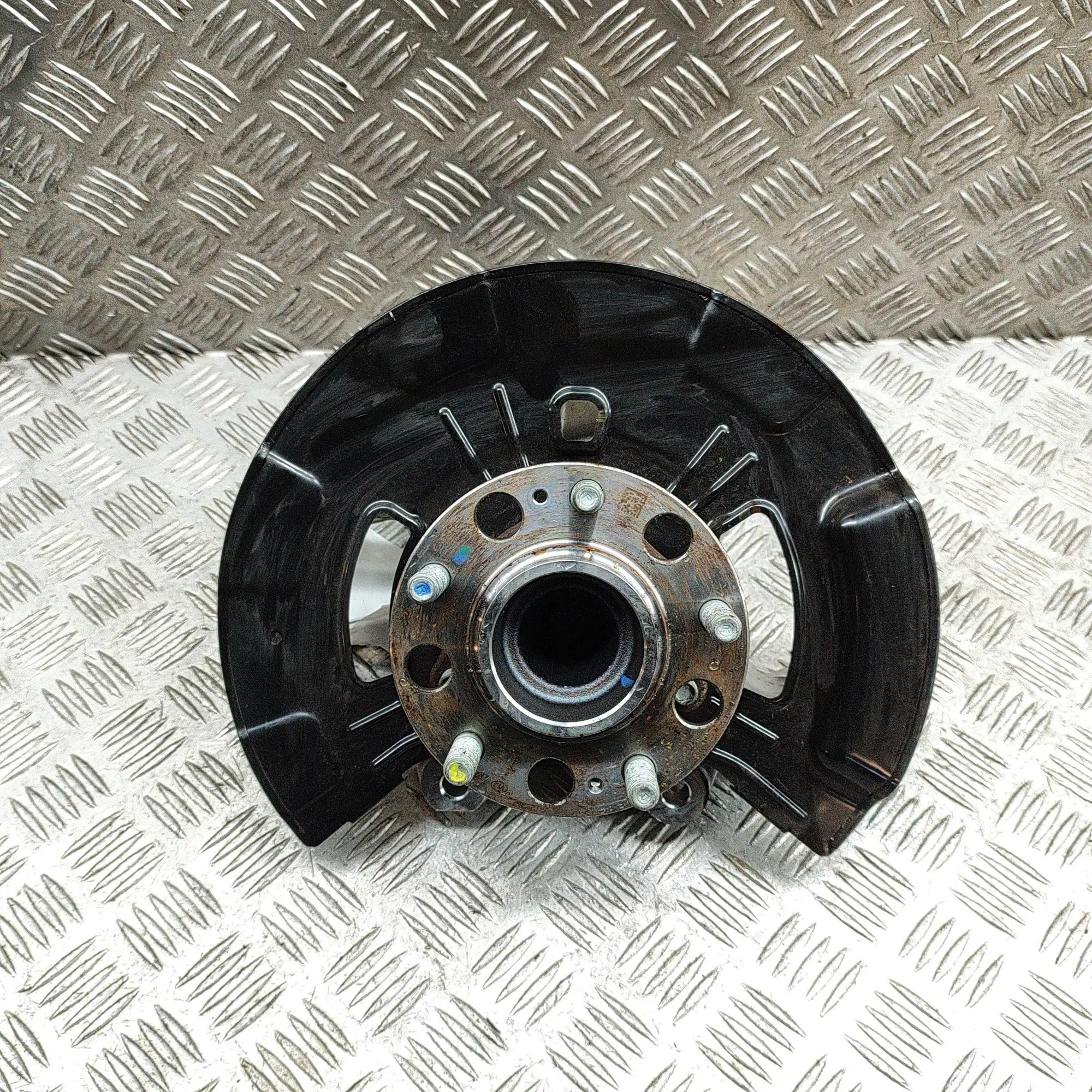 Hyundai Tucson Rear Right Wheel Hub Rear Right Wheel Hub — HYUNDAI TUCSON (NX4E, NX...