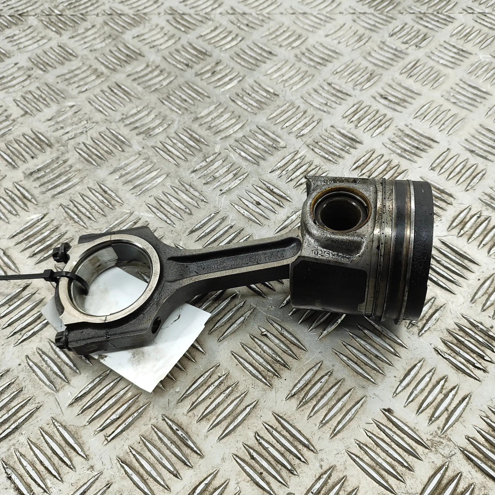 Ford Ranger Piston Piston — FORD RANGER (TKE) (2011-...) — RFGK-20...