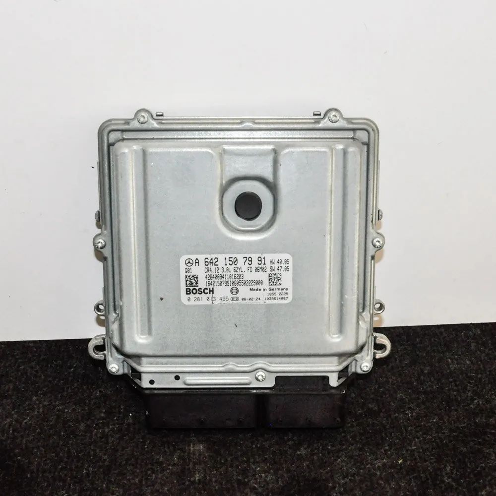 Mercedes-Benz CLS (C219) Engine Control Unit Engine Control Unit — MERCEDES BENZ CLS (C219) ...