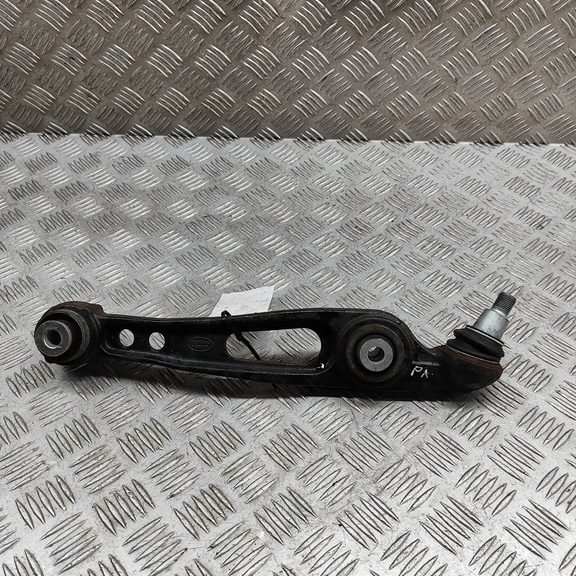 Land Rover Range Rover (L405) Front Left Lower Control Arm Front Left Lower Control Arm — LAND ROVER RANGE...