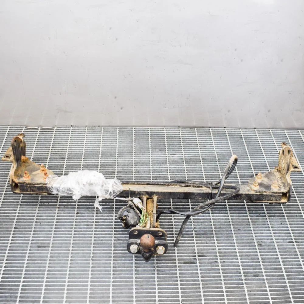 Nissan Pick Up / Navara / NP300 (D22) Towbar Kit Towbar Kit — NISSAN NP300 (NAVARA D40) (2004-20...