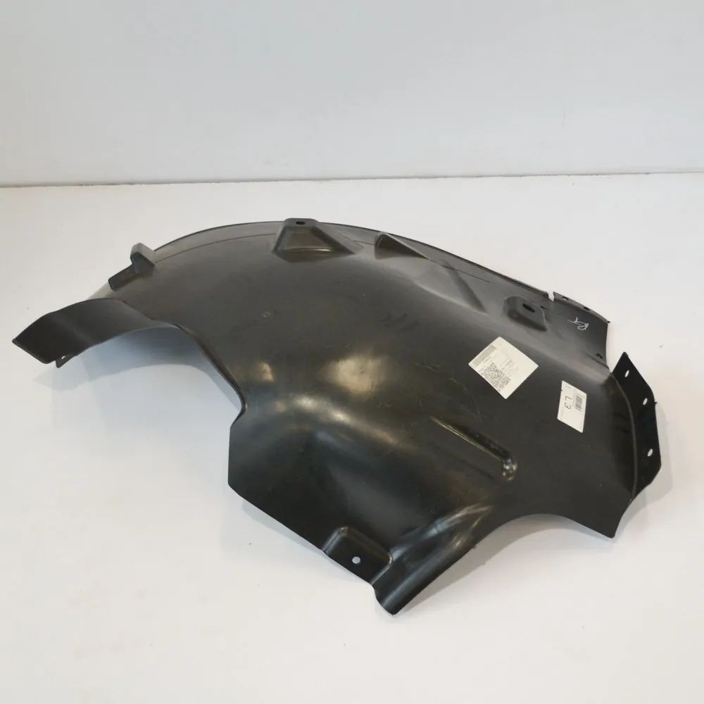 Mercedes-Benz A (W169) Wheel arch liner — front — right — rear section Wheel arch liner — front — right — rear section...