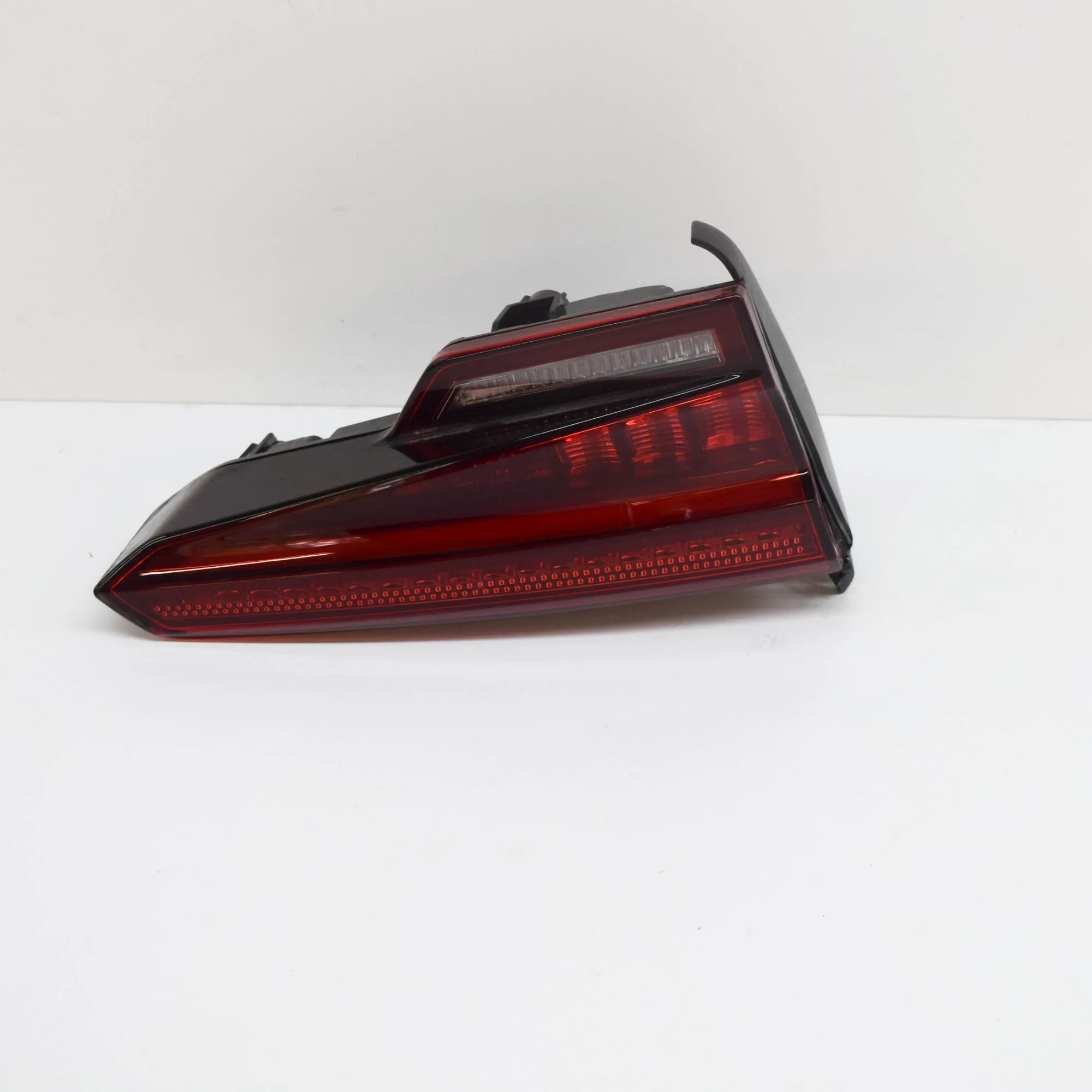 Audi A4 (B9) Left Side Tailgate Tail Light Left Side Tailgate Tail Light — AUDI A4 (8W2, B...
