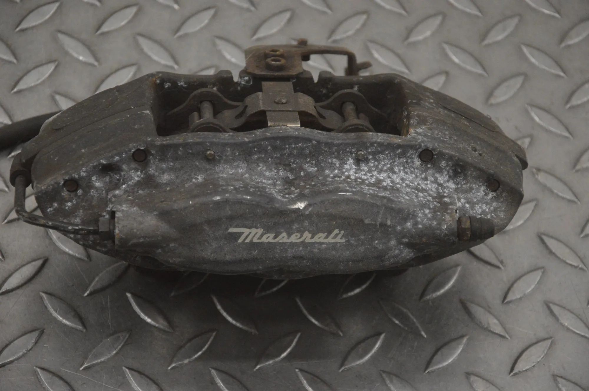 Maserati Ghibli Brake caliper — rear right Brake caliper — rear right — MASERATI GHIBLI (M...