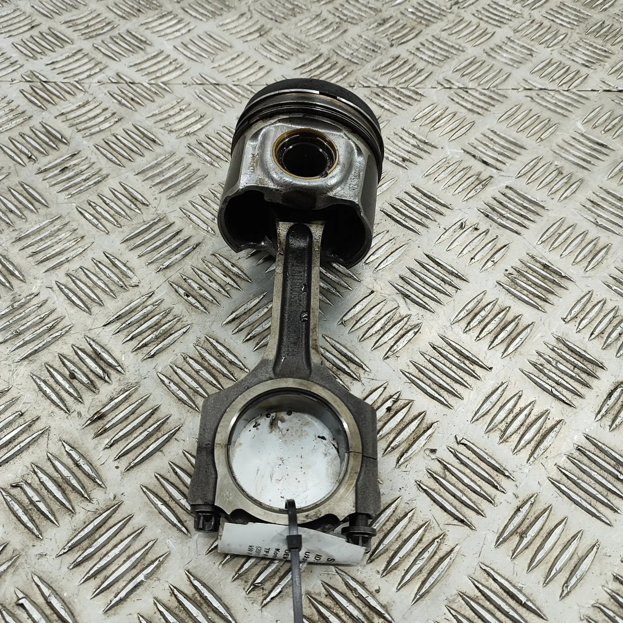 Ford Ranger Piston Piston — FORD RANGER (TKE) (2011-...) — RFGK-20...