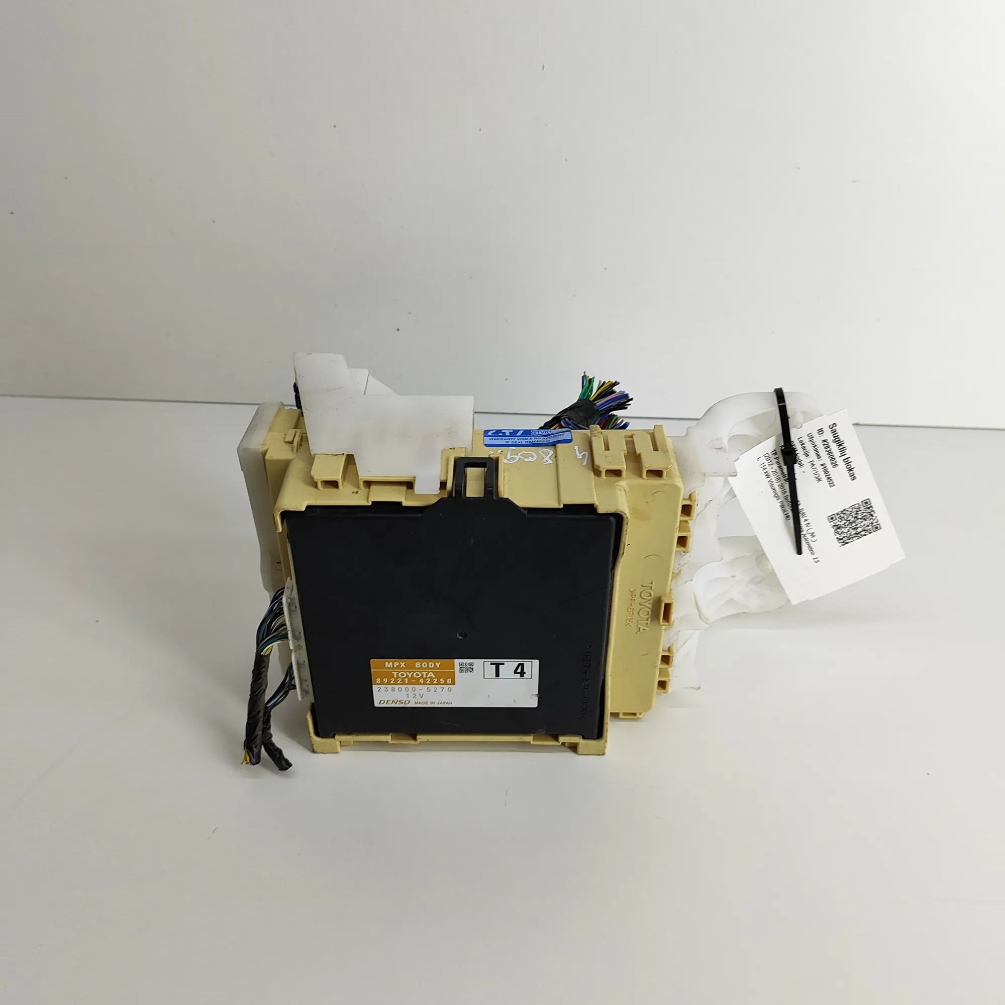 Toyota RAV4 (XA40) Fuse Box Module Fuse Box Module — TOYOTA RAV (4 IV _A4_) (2012-...