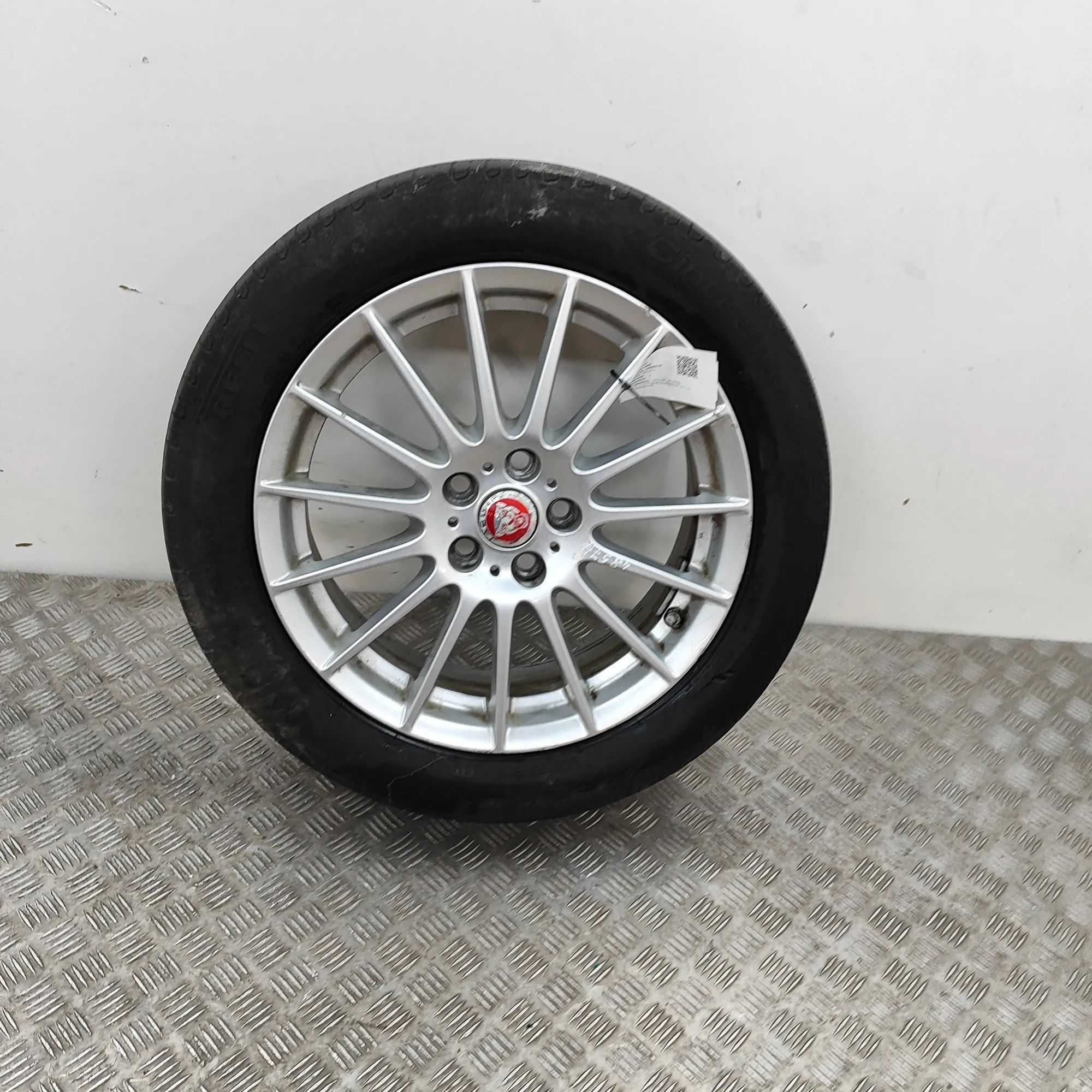 Jaguar XE Alloy Wheel Alloy wheel — JAGUAR XE (X760) (2015-...) — GX7...