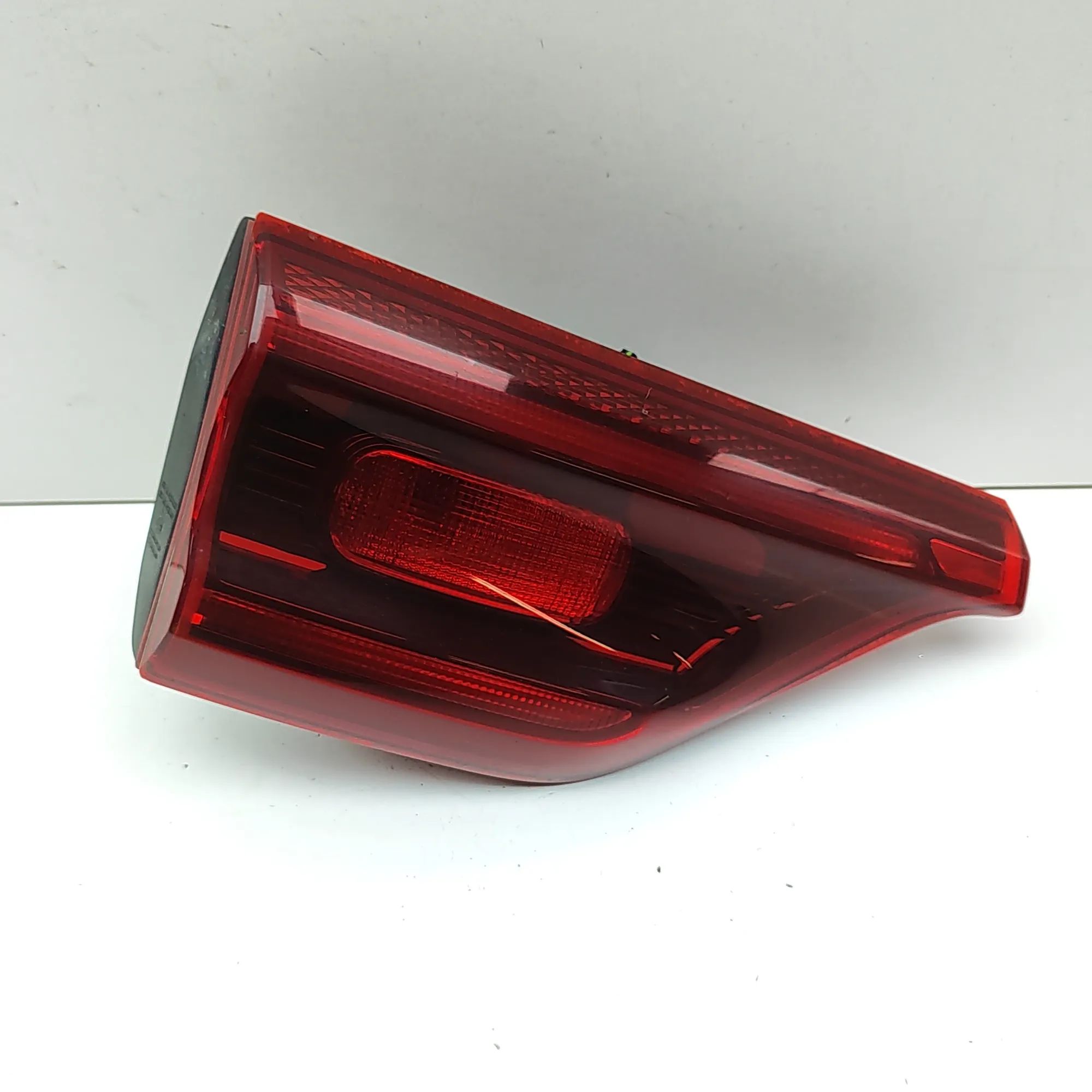 Kia Sportage Left Side Tailgate Tail Light Left Side Tailgate Tail Light — KIA SPORTAGE (Q...