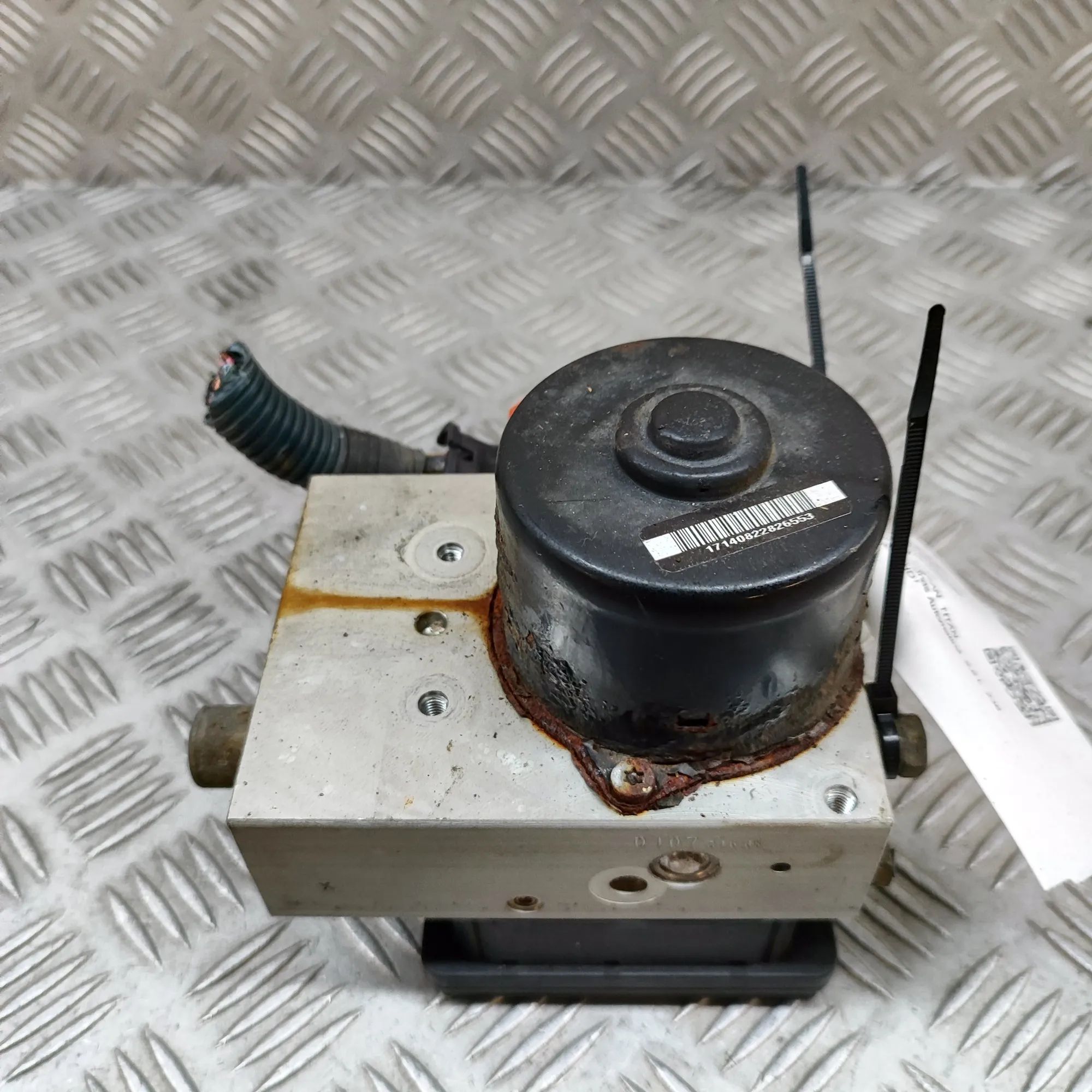 Nissan Titan ABS hydraulic pump