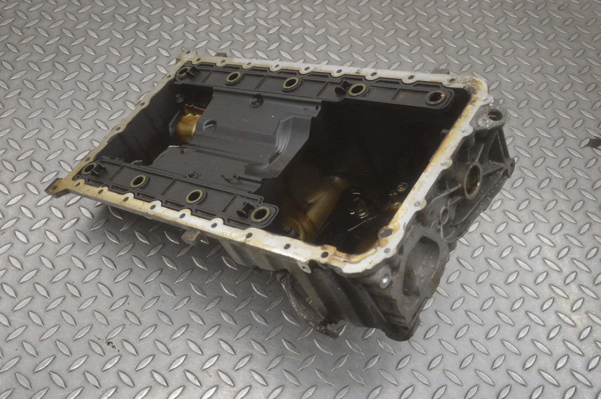 Porsche Cayenne Oil sump Oil sump — PORSCHE CAYENNE (9PA) (2002-2010) — ...