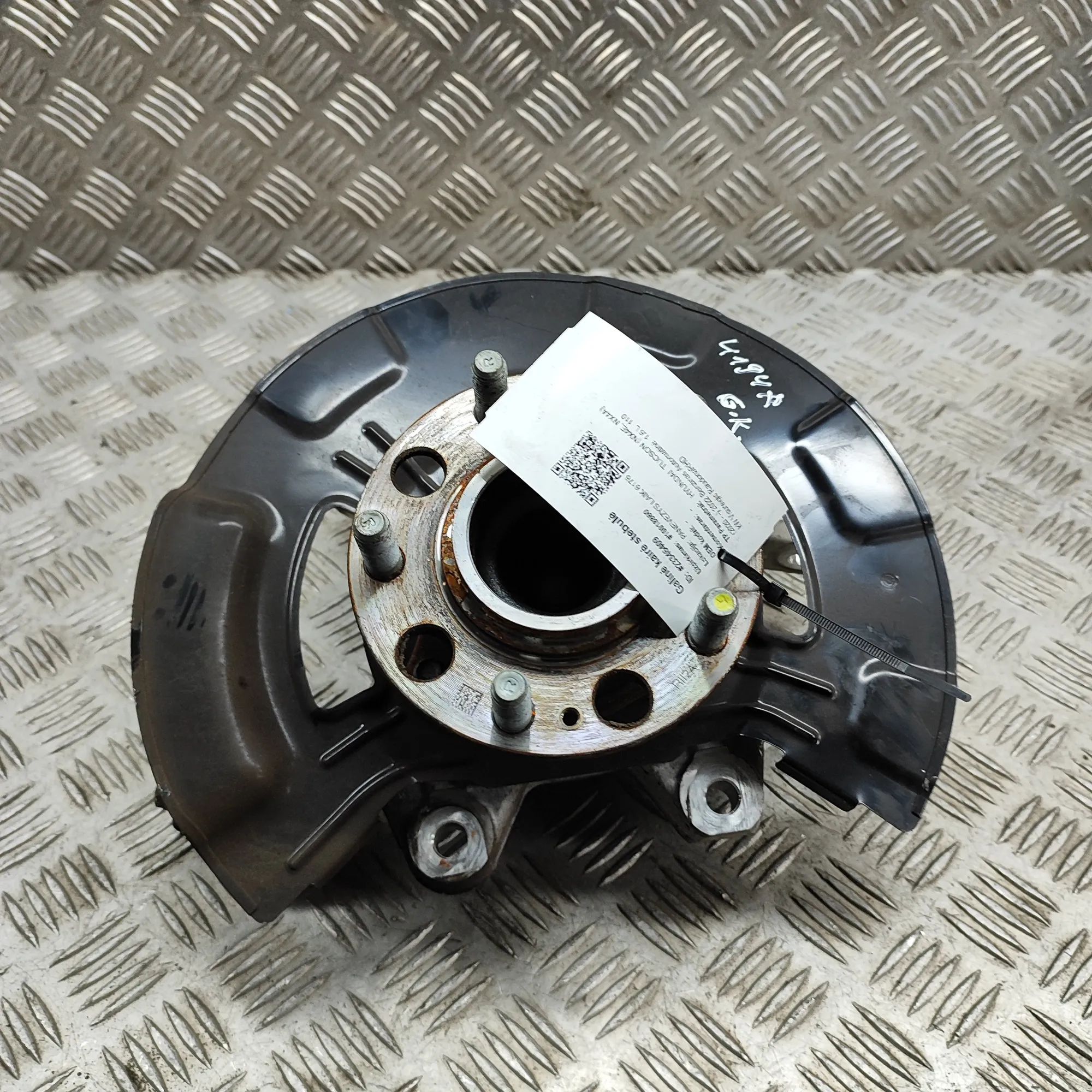 Hyundai Tucson Rear Left Wheel Hub Spindle Rear Left Wheel Hub Spindle — HYUNDAI TUCSON (N...