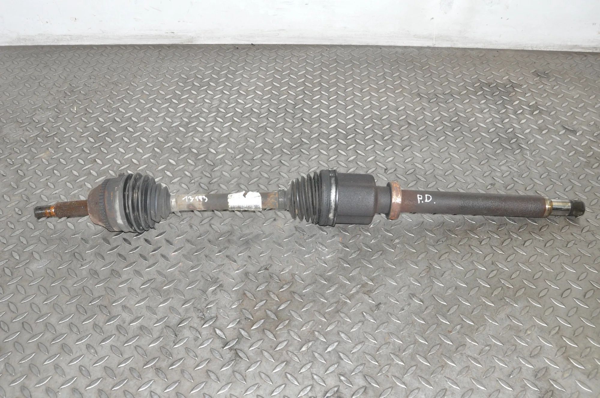 Ford Transit Connect / Tourneo Connect Front Right Driveshaft Front Right Driveshaft — FORD TRANSIT (Minibus ...