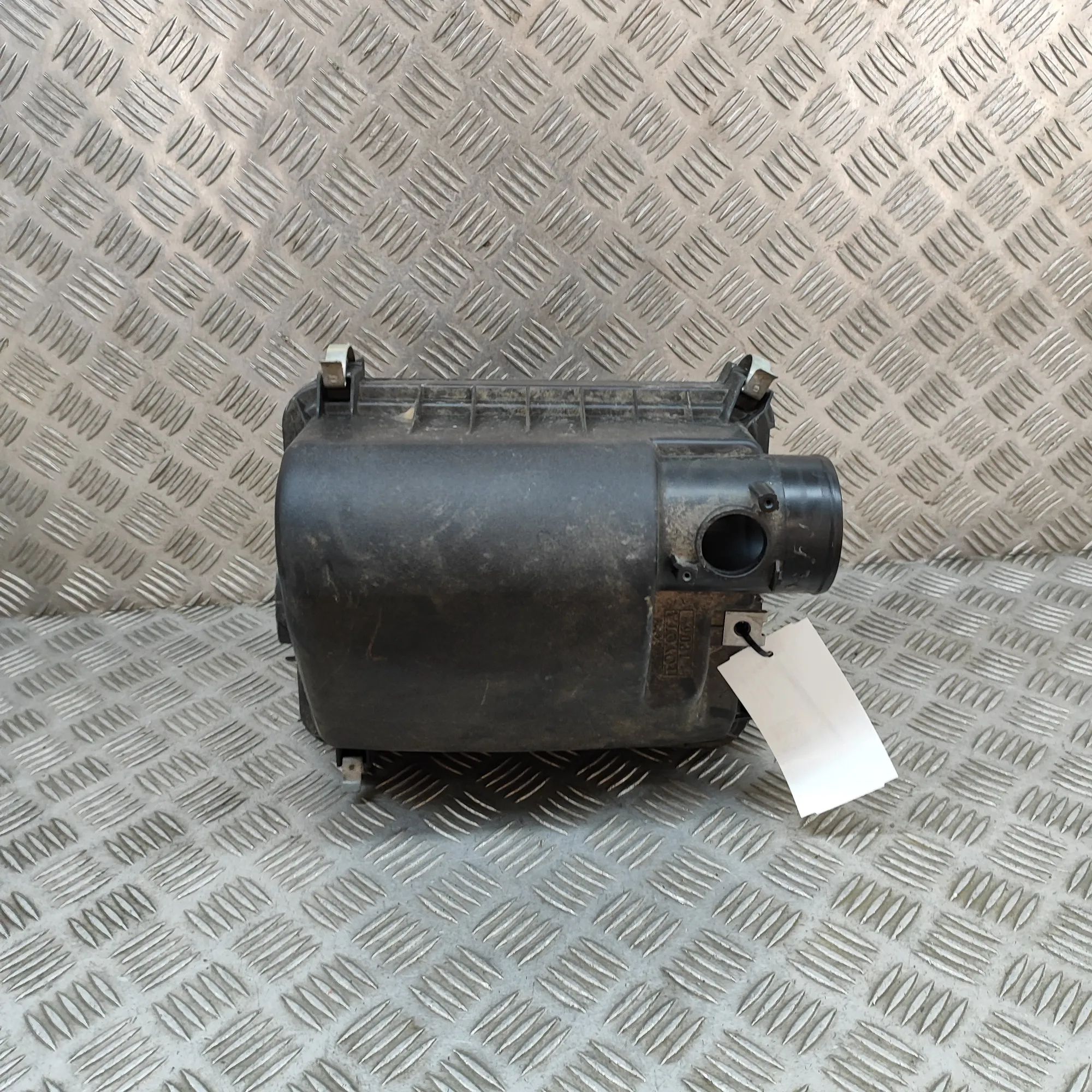 Toyota Land Cruiser 150 Воздухоочиститель  Air Filter Box — TOYOTA LAND CRUISER (_J15_) (2...