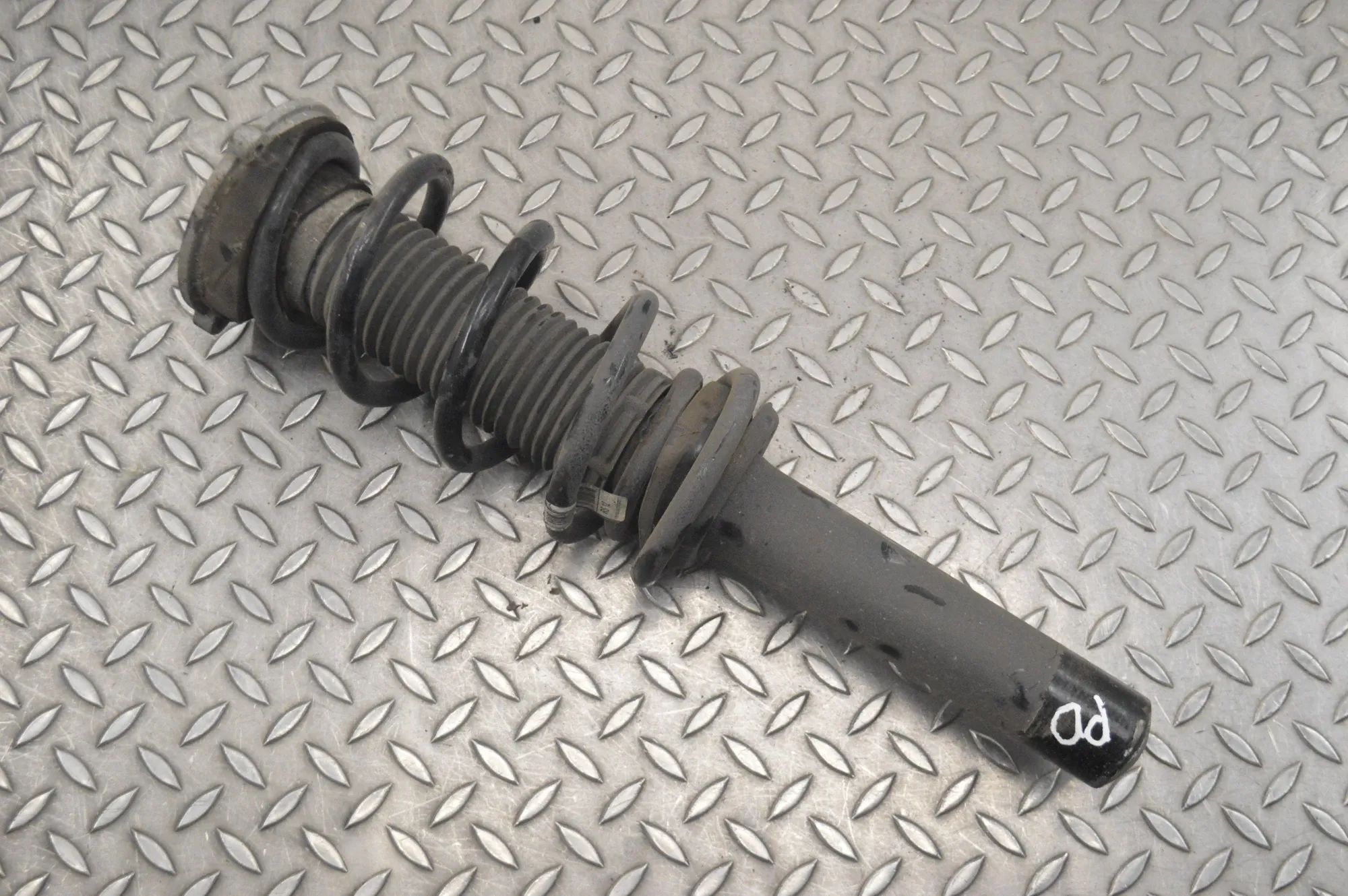 Volvo S90 Shock absorber — front right Shock absorber — front right — VOLVO S90 (II) (...