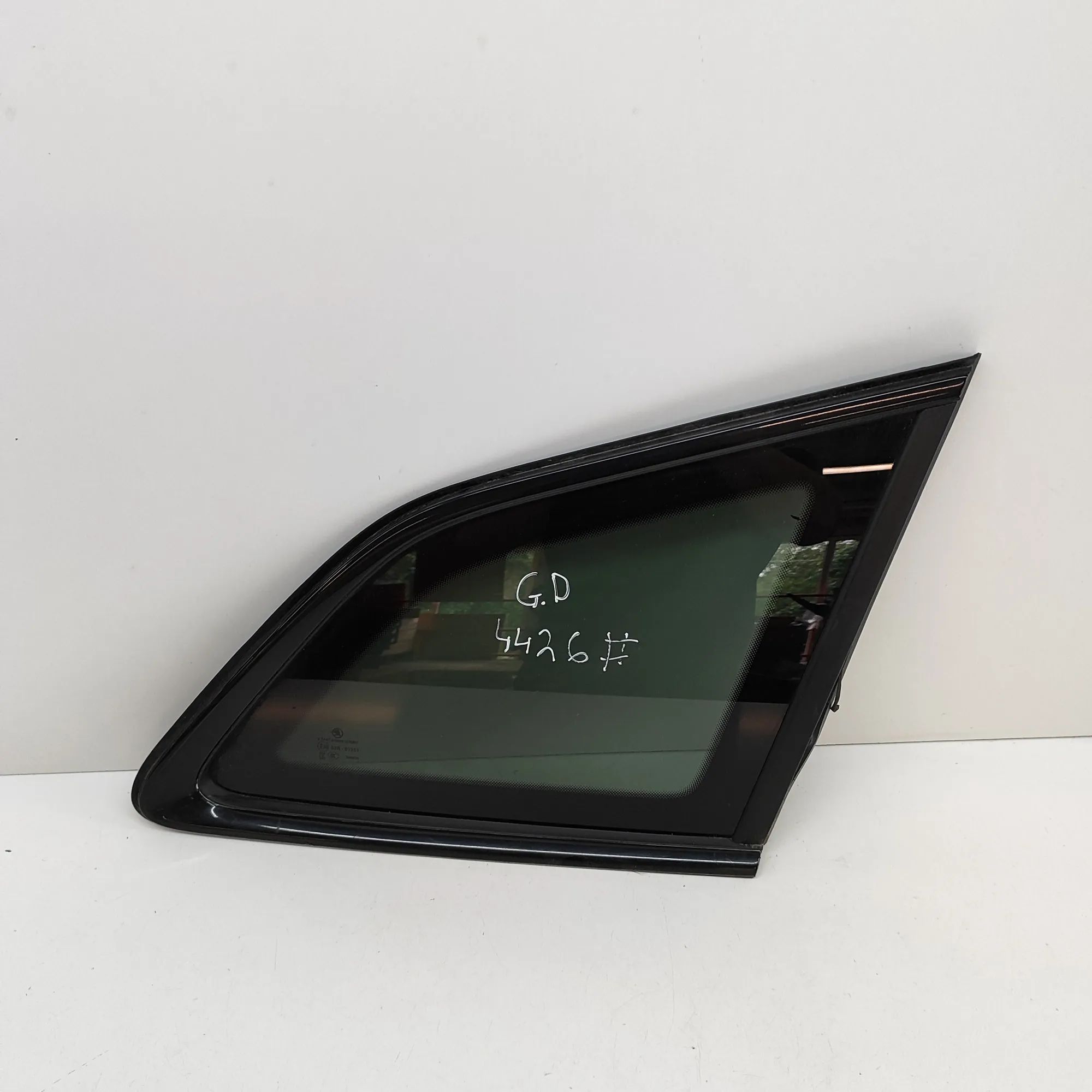 Skoda Enyaq Rear Right Quarter Window Rear Right Quarter Window — SKODA ENYAQ (iV SUV...