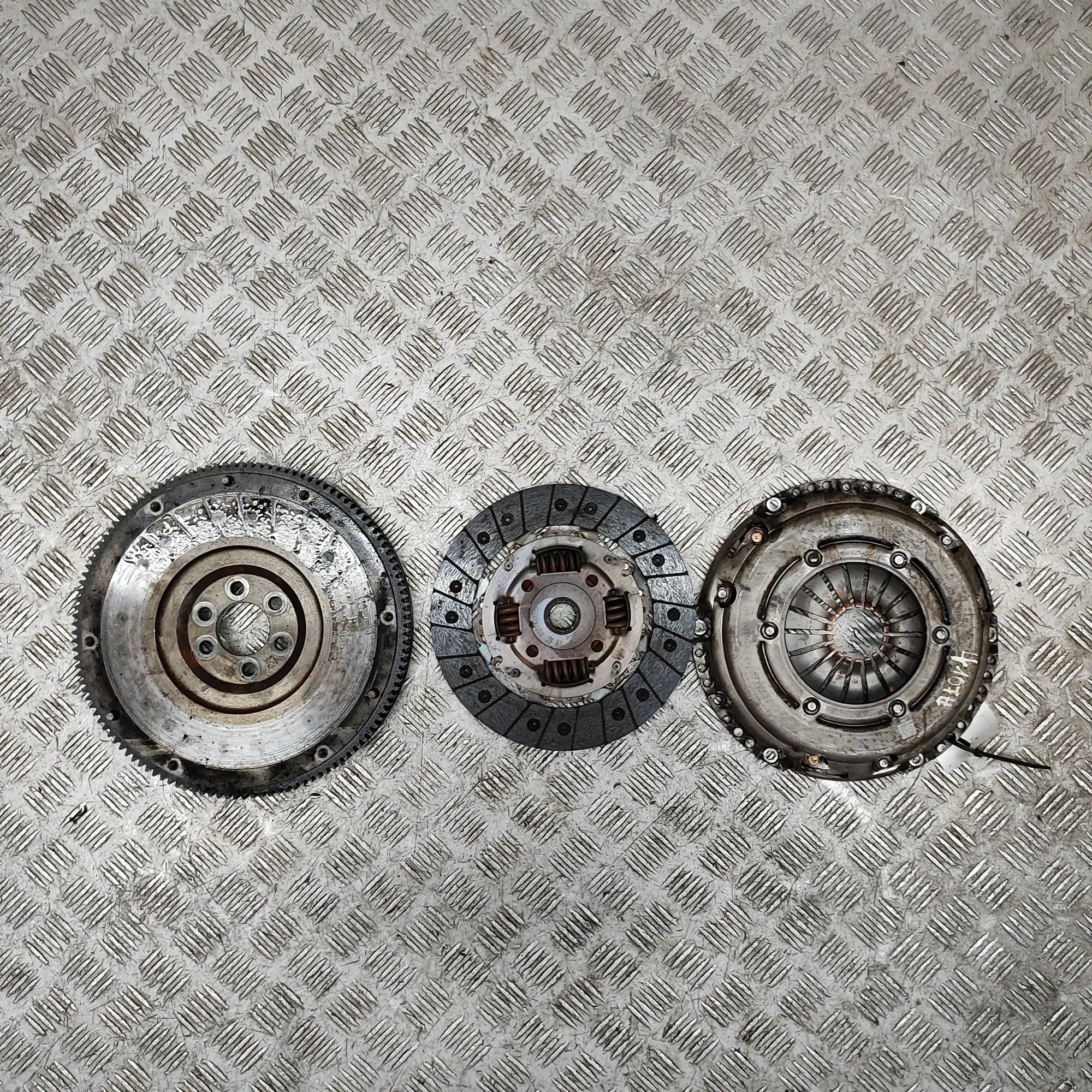 Audi A1 (8X) clutch kit Clutch kit — AUDI A1 (Sportback 8XA, 8XF) (2011...
