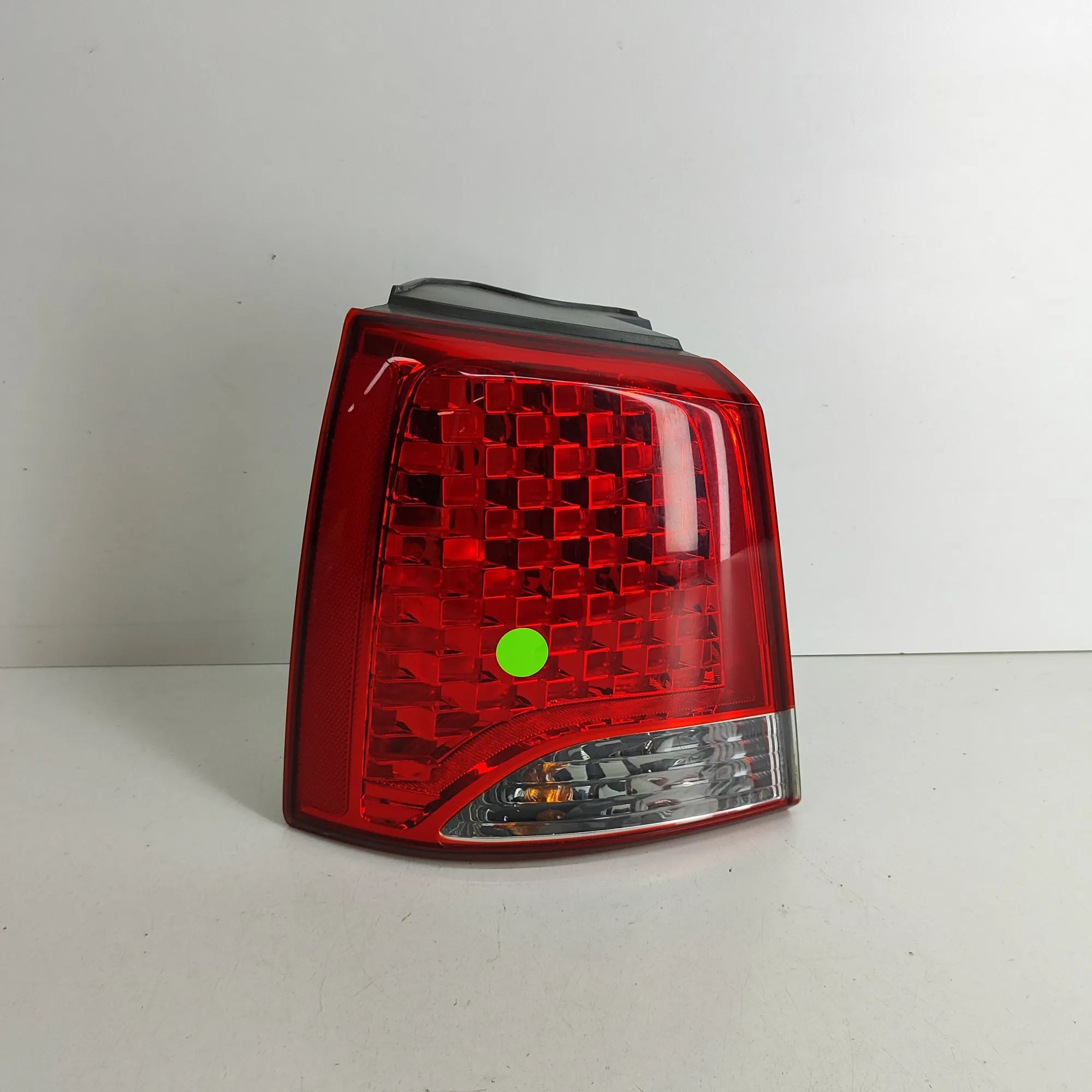 Kia Sorento Rear Left Tail Light Rear Left Tail Light — KIA SORENTO (II XM) (200...
