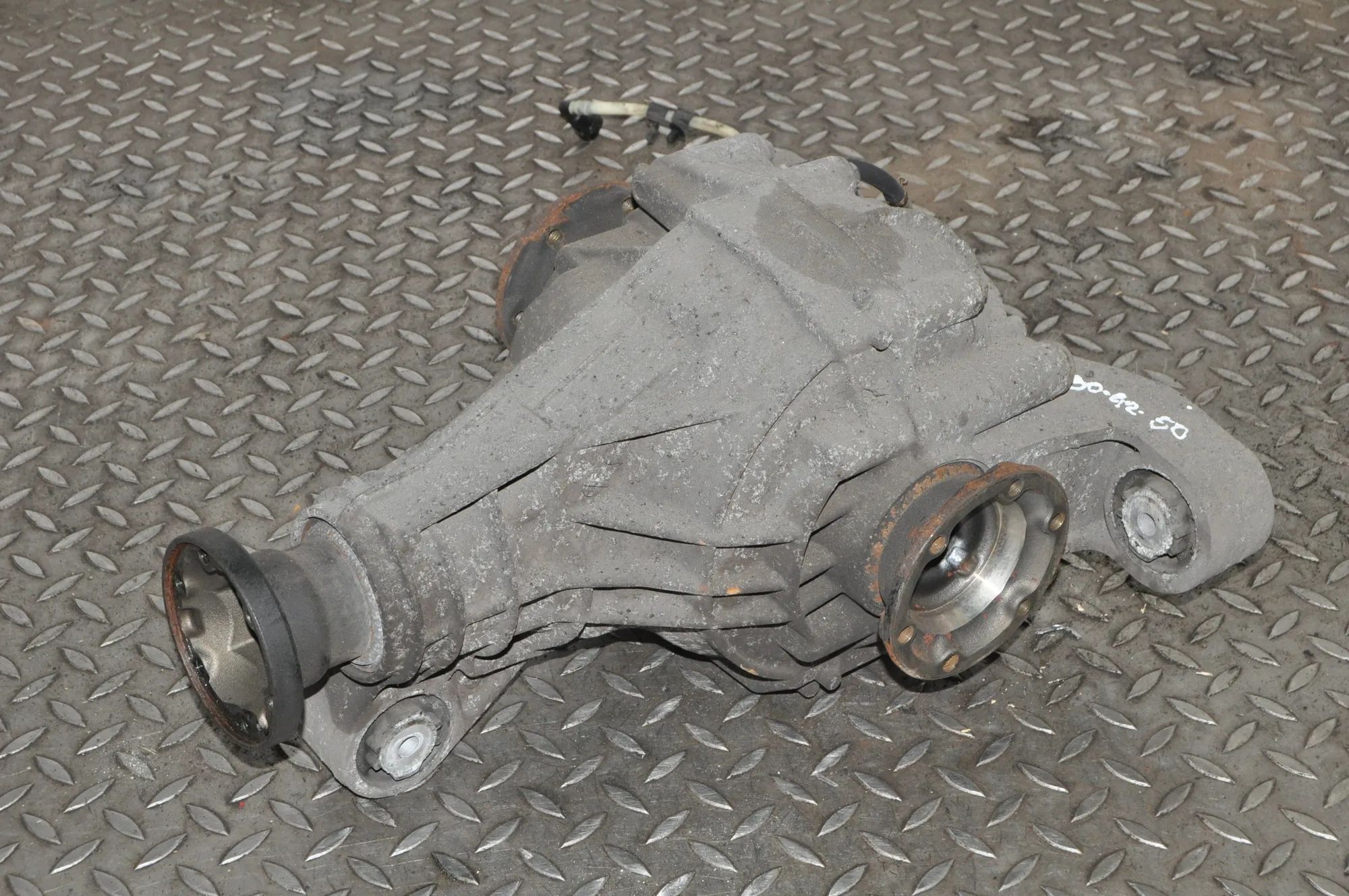 Porsche Cayenne tagadiferentsiaal Rear differential — PORSCHE CAYENNE (9PA) (2002...