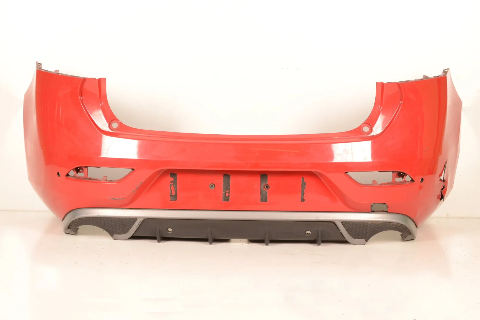 Volvo V40 Bumper rear Bumper rear — VOLVO V40 (Hatchback) (2012-2019)...