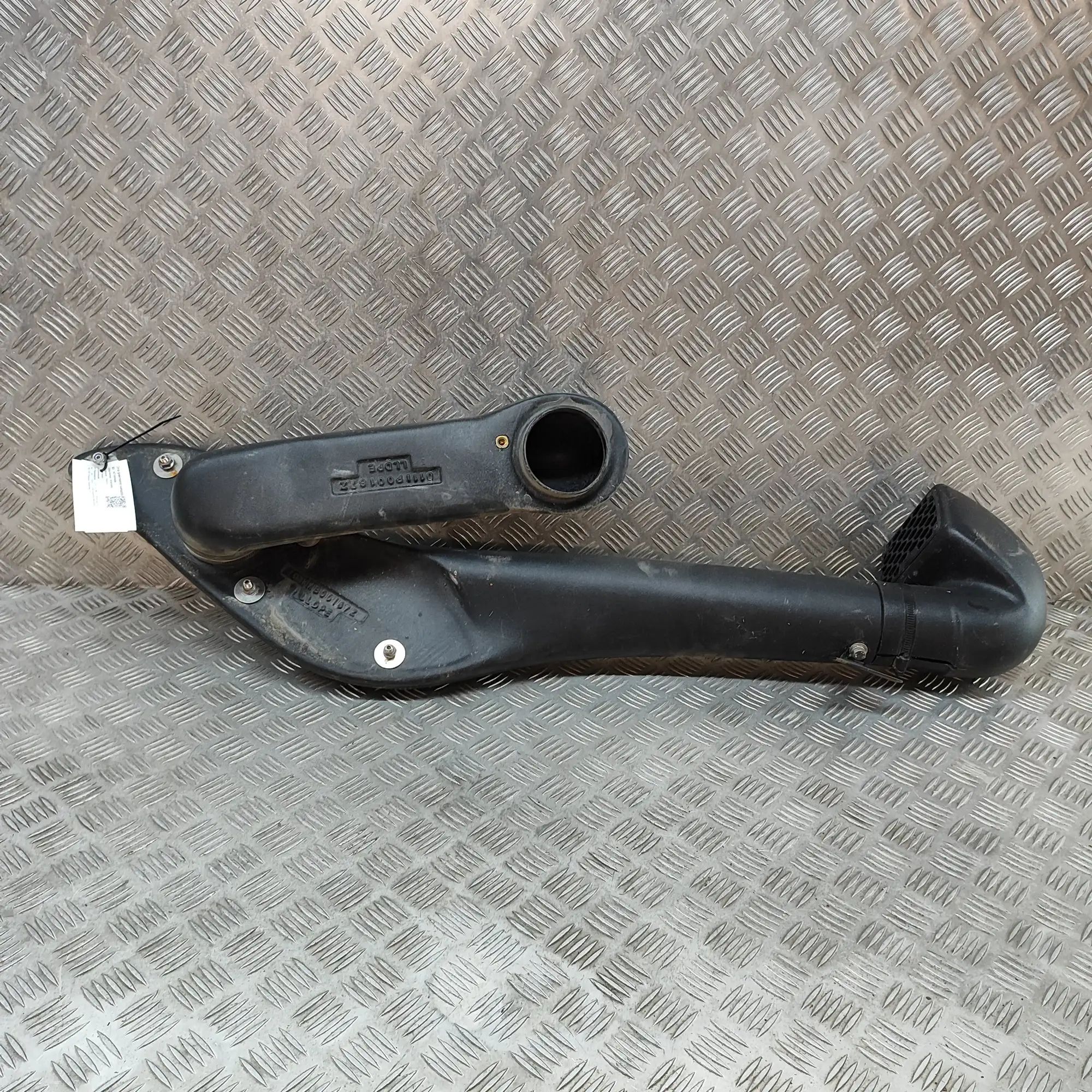 Toyota Hilux Air Intake Tube Air Intake Tube — TOYOTA HILUX (VII Pick-up _N1...