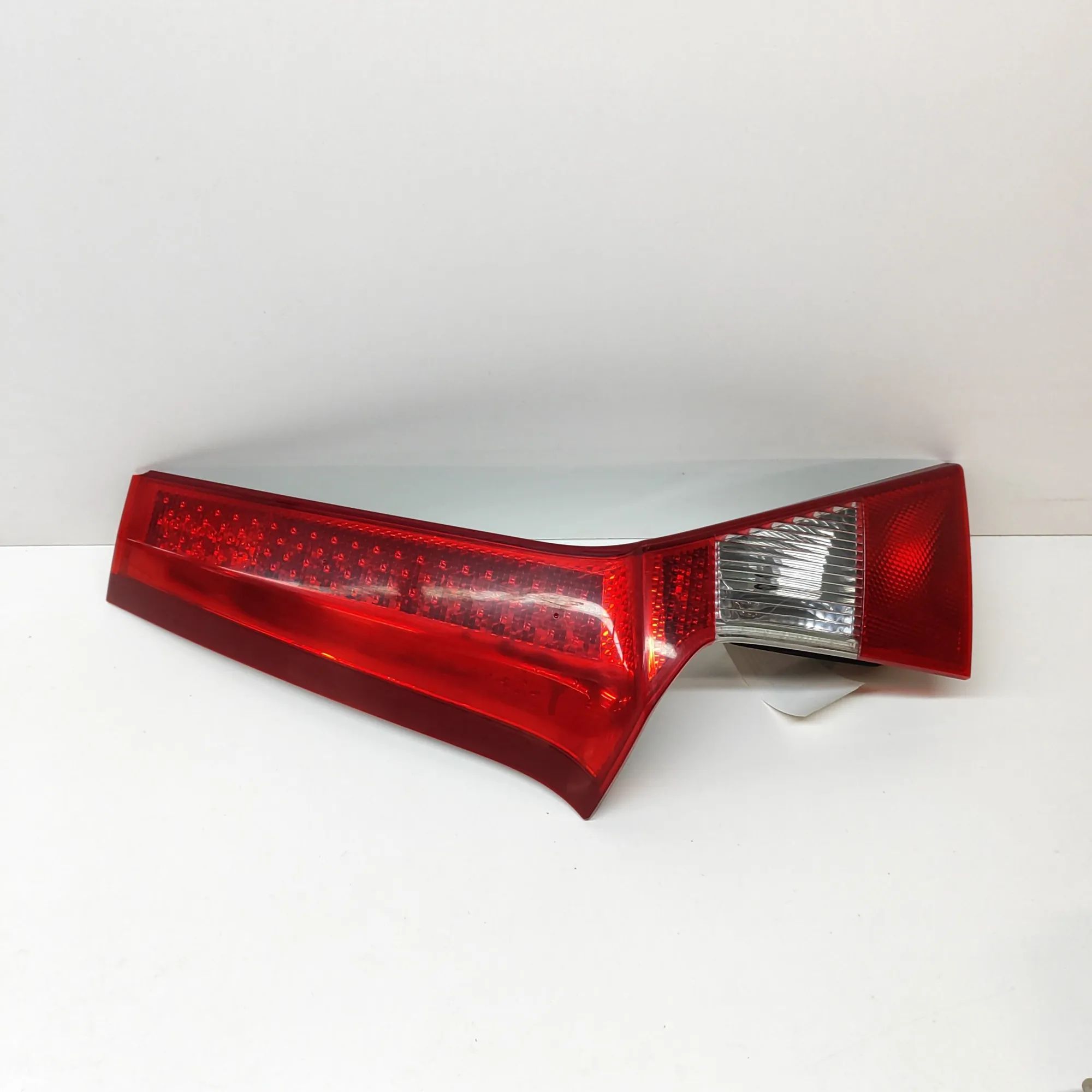 Volvo V70 Left Side Tailgate Tail Light Left Side Tailgate Tail Light — VOLVO V70 (III ...