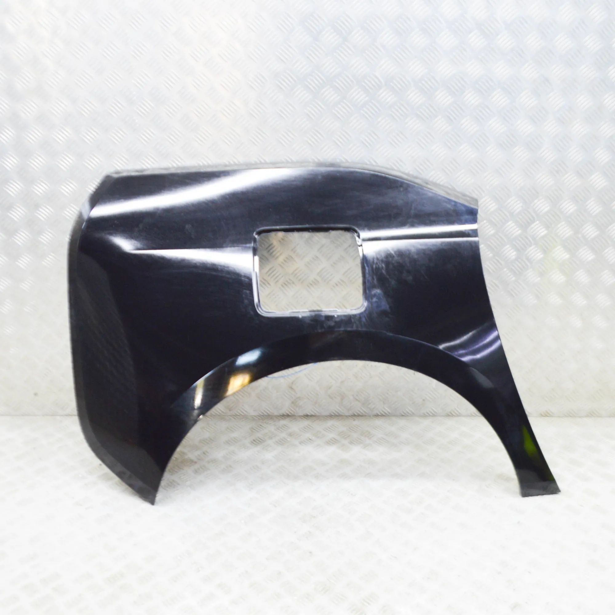 BMW i3 (I01) Rear Right Side Wing Rear Right Side Wing — BMW I3 (I01) (2013-2021)...