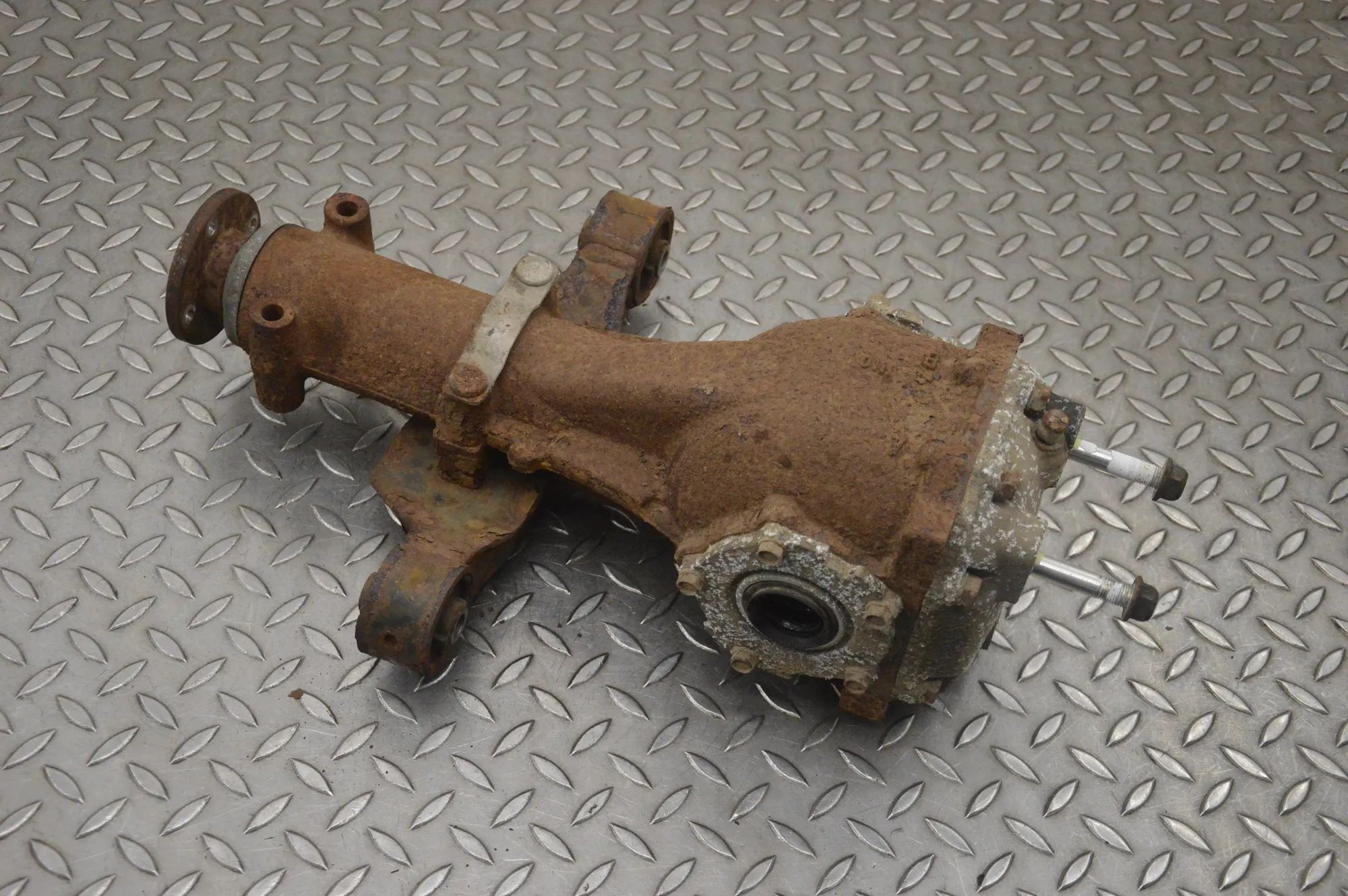 Subaru Outback tagadiferentsiaal Rear differential — SUBARU OUTBACK (BS) (2014-....